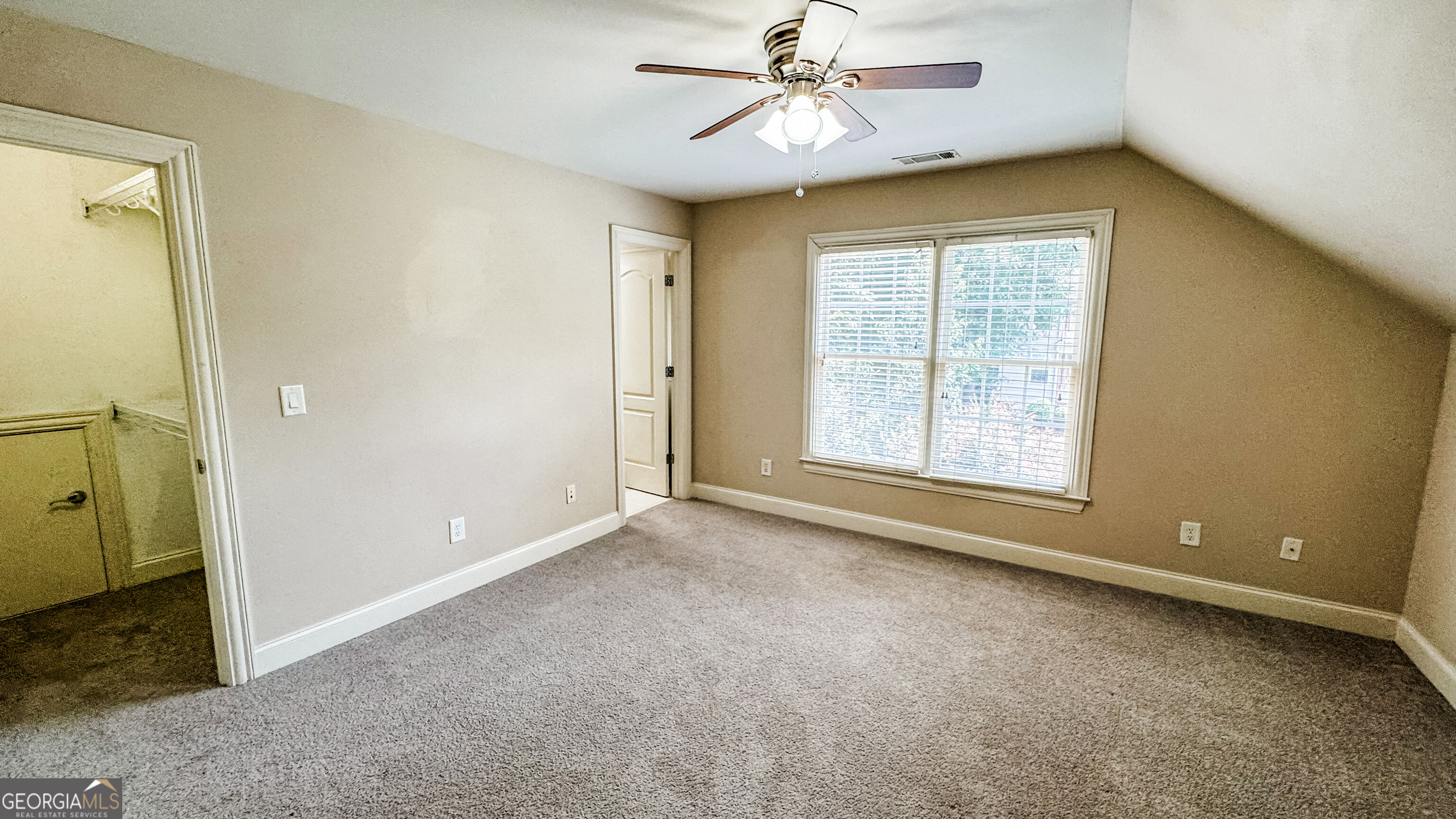 117 Tullamore Trail Property Photo 22