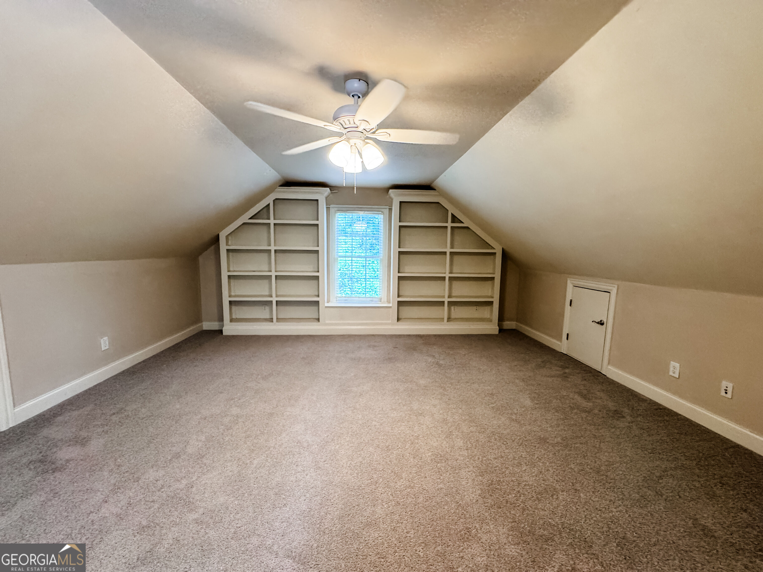 117 Tullamore Trail Property Photo 29
