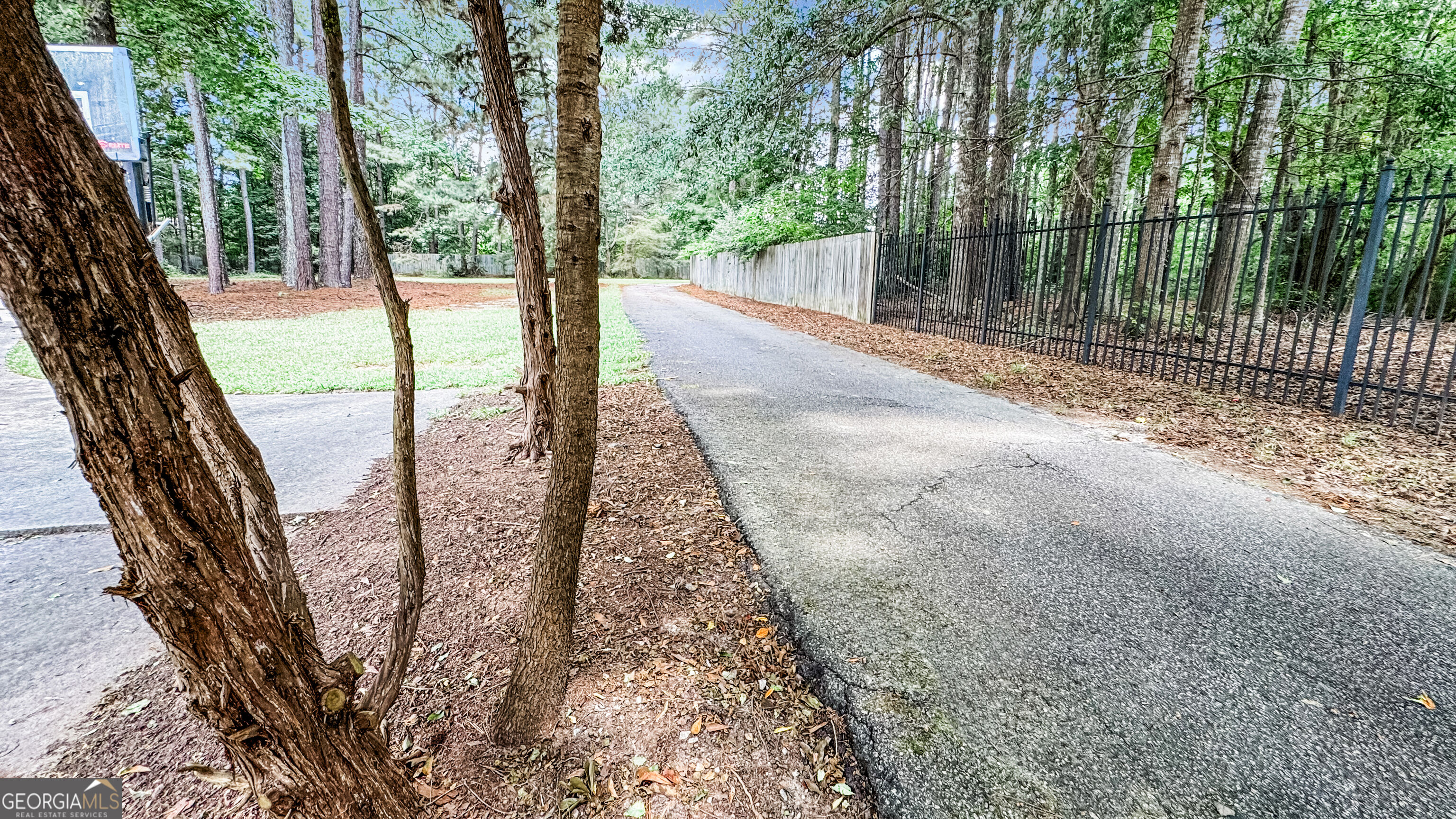117 Tullamore Trail Property Photo 35
