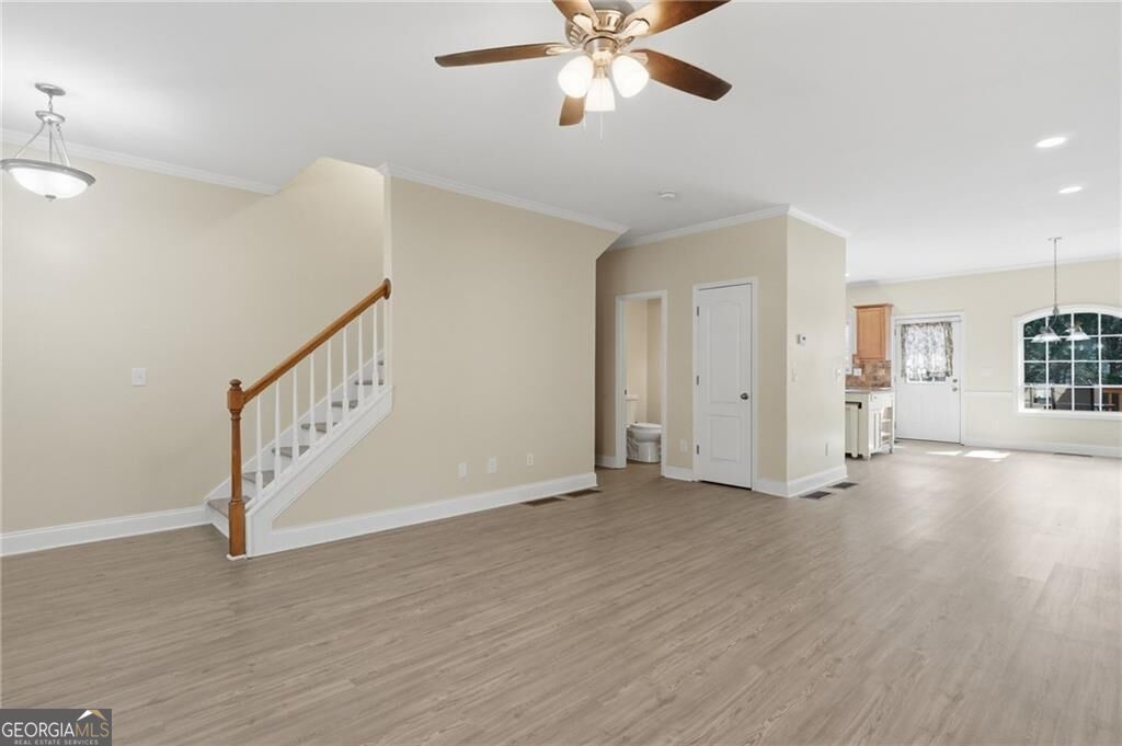 251 Derby Court Property Photo 5