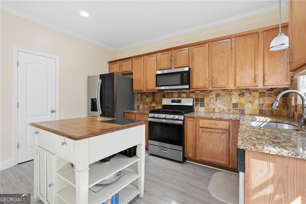 251 Derby Court Property Photo 8