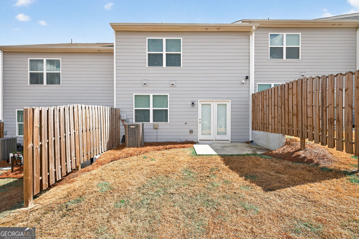 64 Thetford Way Property Photo 33