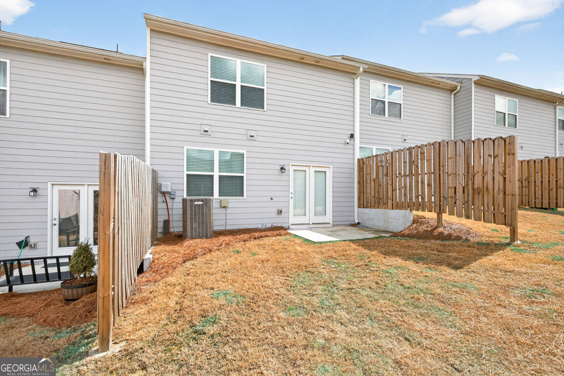 64 Thetford Way Property Photo 34
