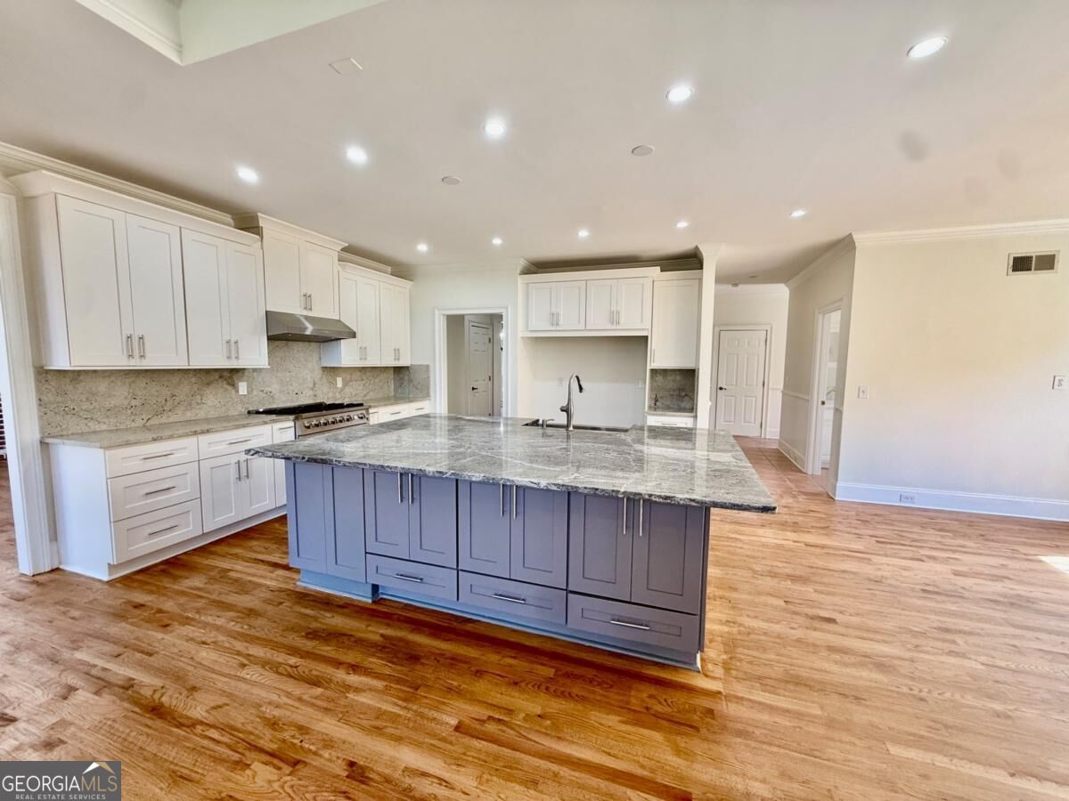 7945 Saint Marlo Fairway Drive Property Photo 14