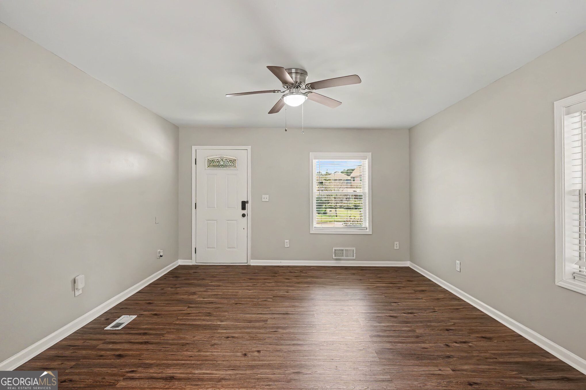 5893 Ronnie Drive Property Photo 3