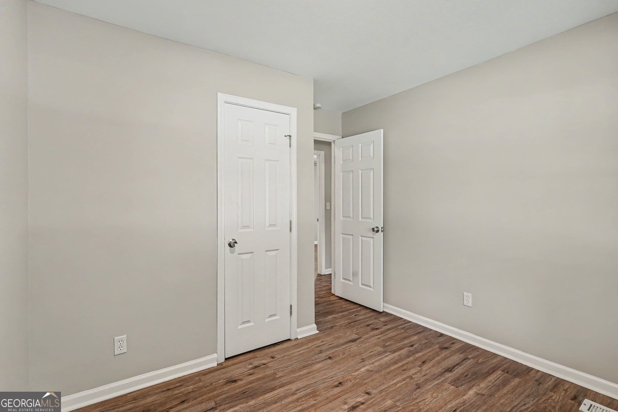 5893 Ronnie Drive Property Photo 14