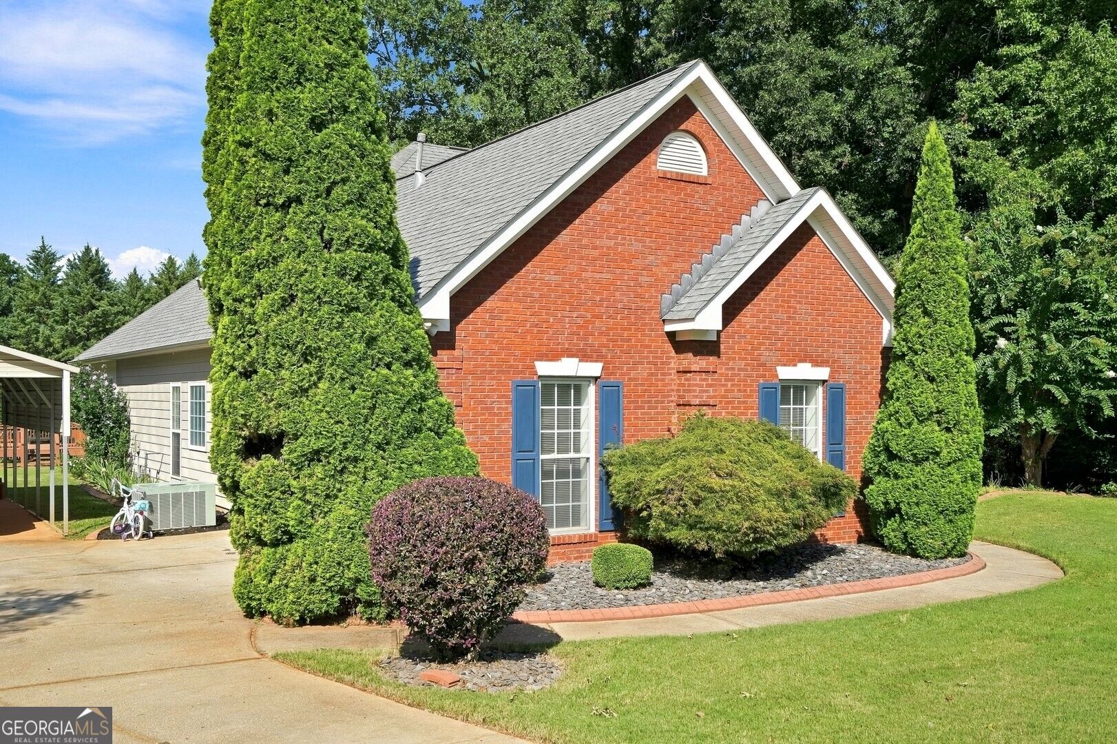1203 Foxcreek Drive Property Photo 3