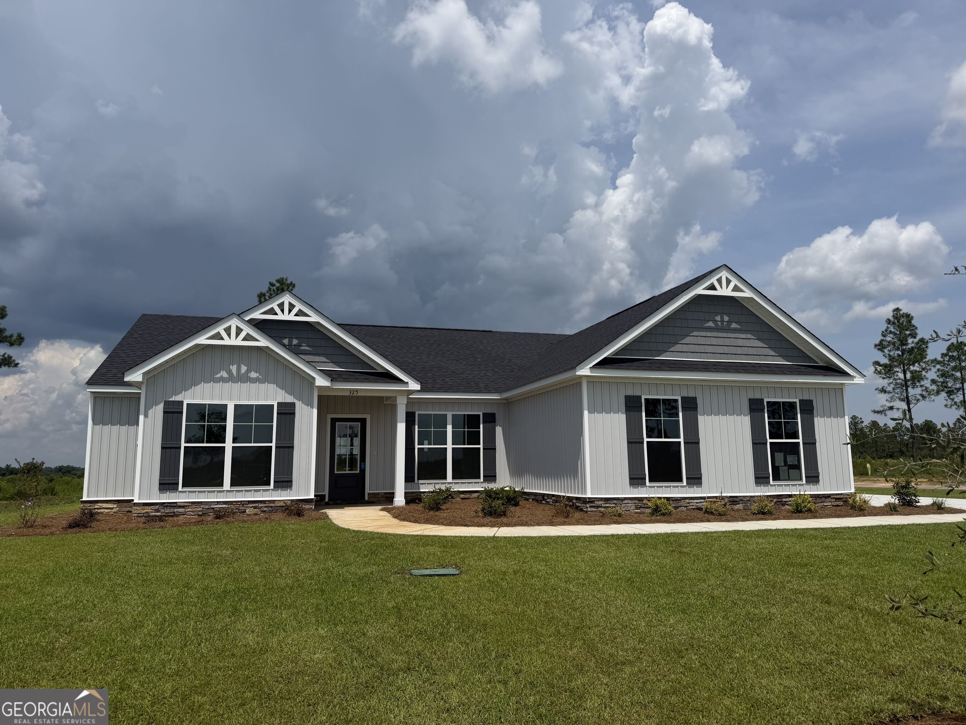 325 Livingston Bend Property Photo 2