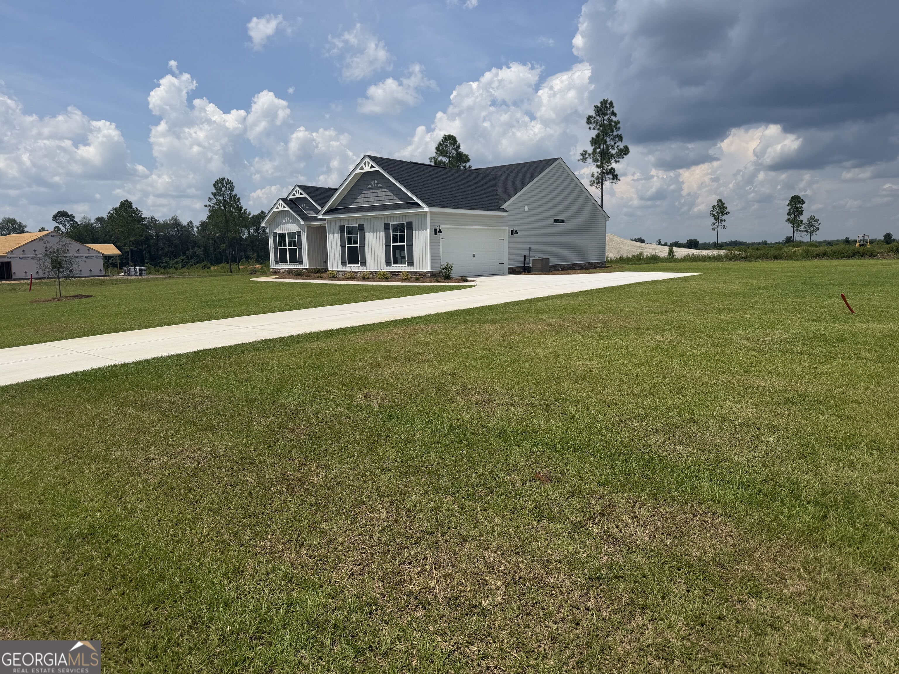 325 Livingston Bend Property Photo 3