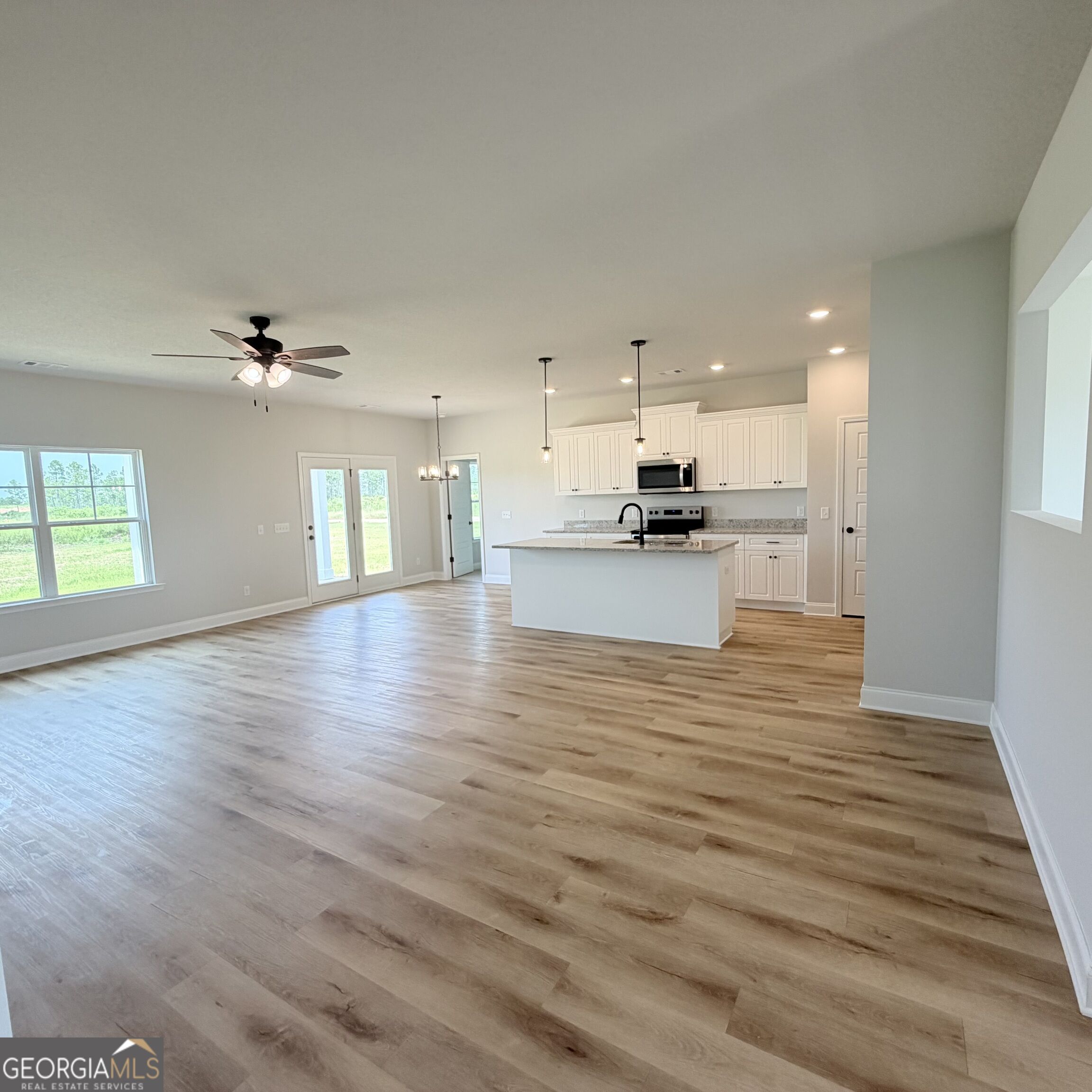 325 Livingston Bend Property Photo 6