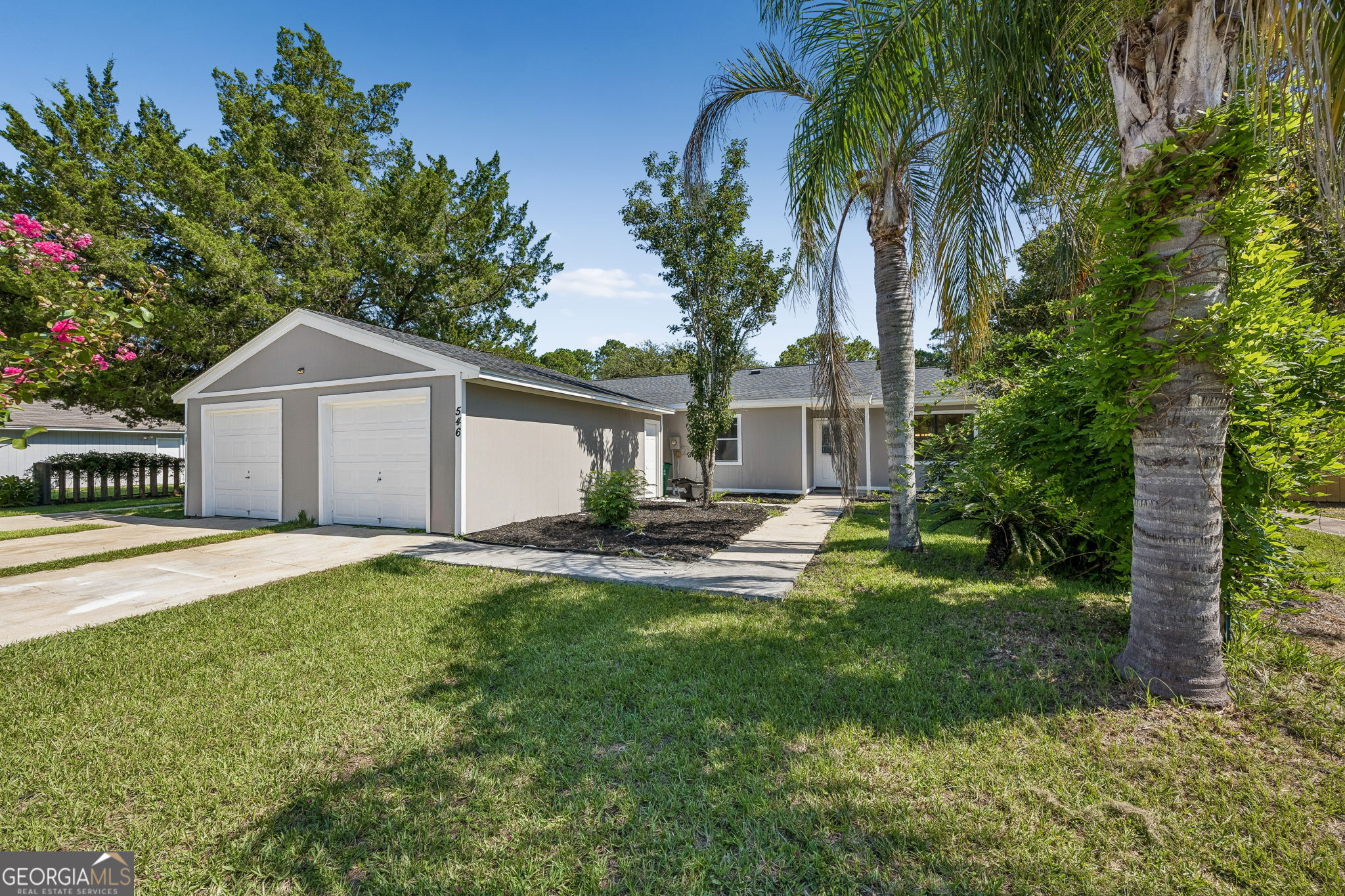 546 Chateau Circle