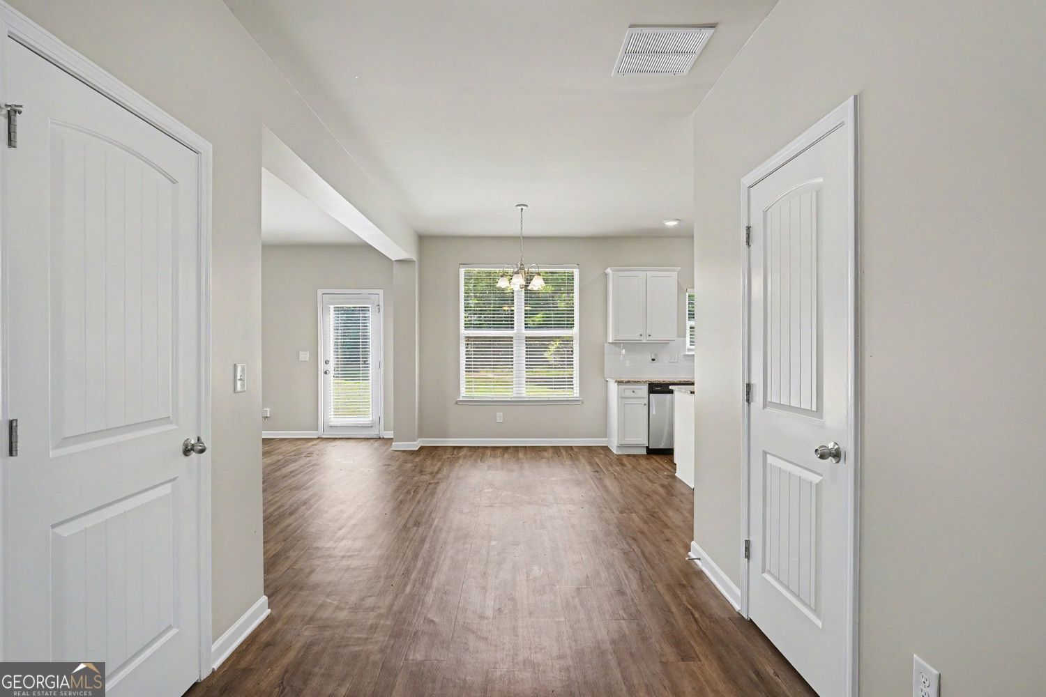 1146 E Shoreview Drive Property Photo 3