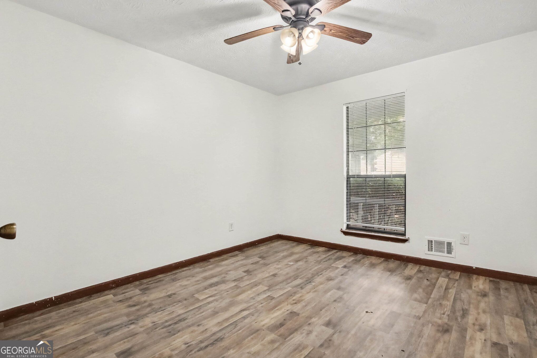 9115 Raven Drive Property Photo 16