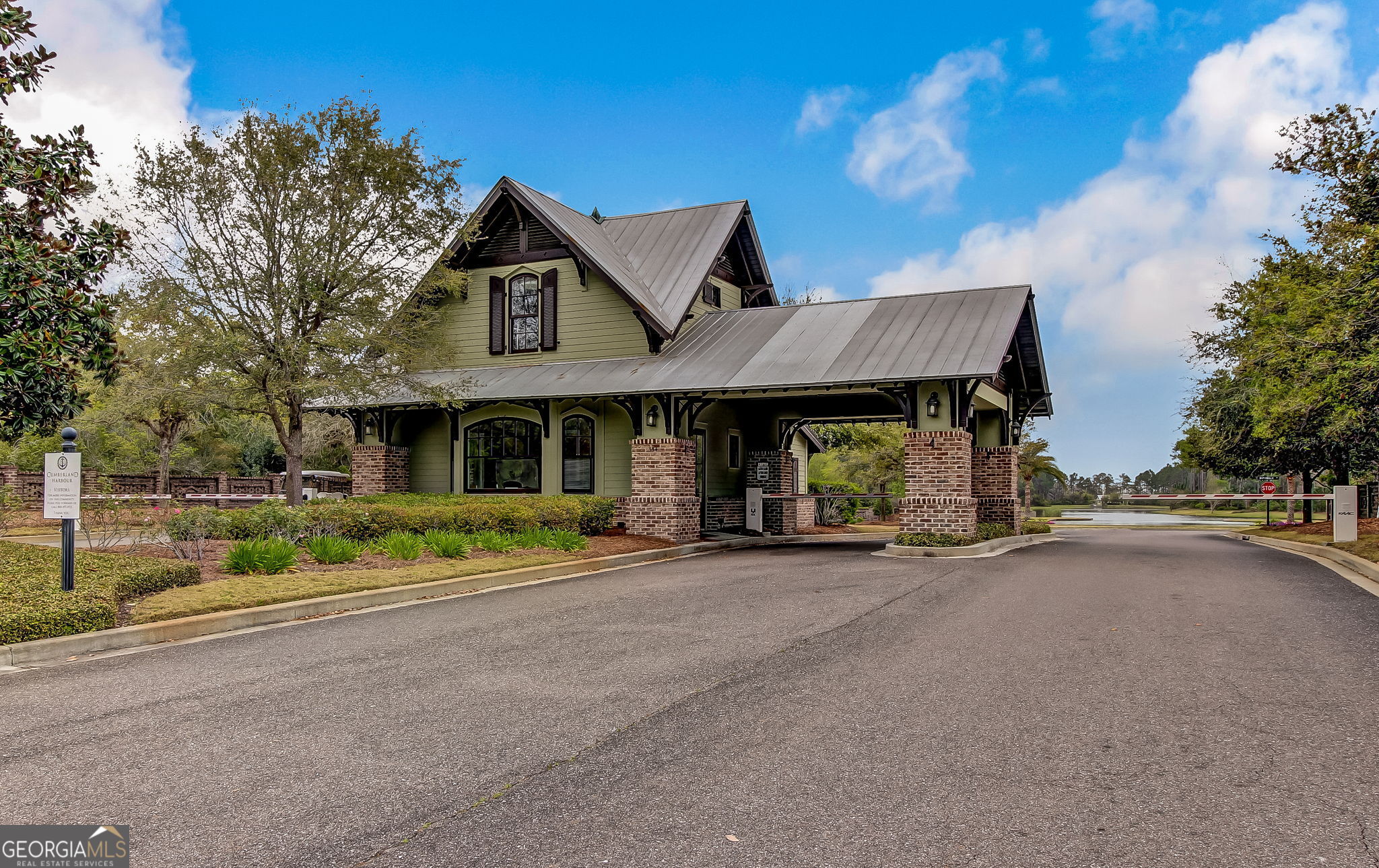 700 South Point Boulevard Property Photo 28
