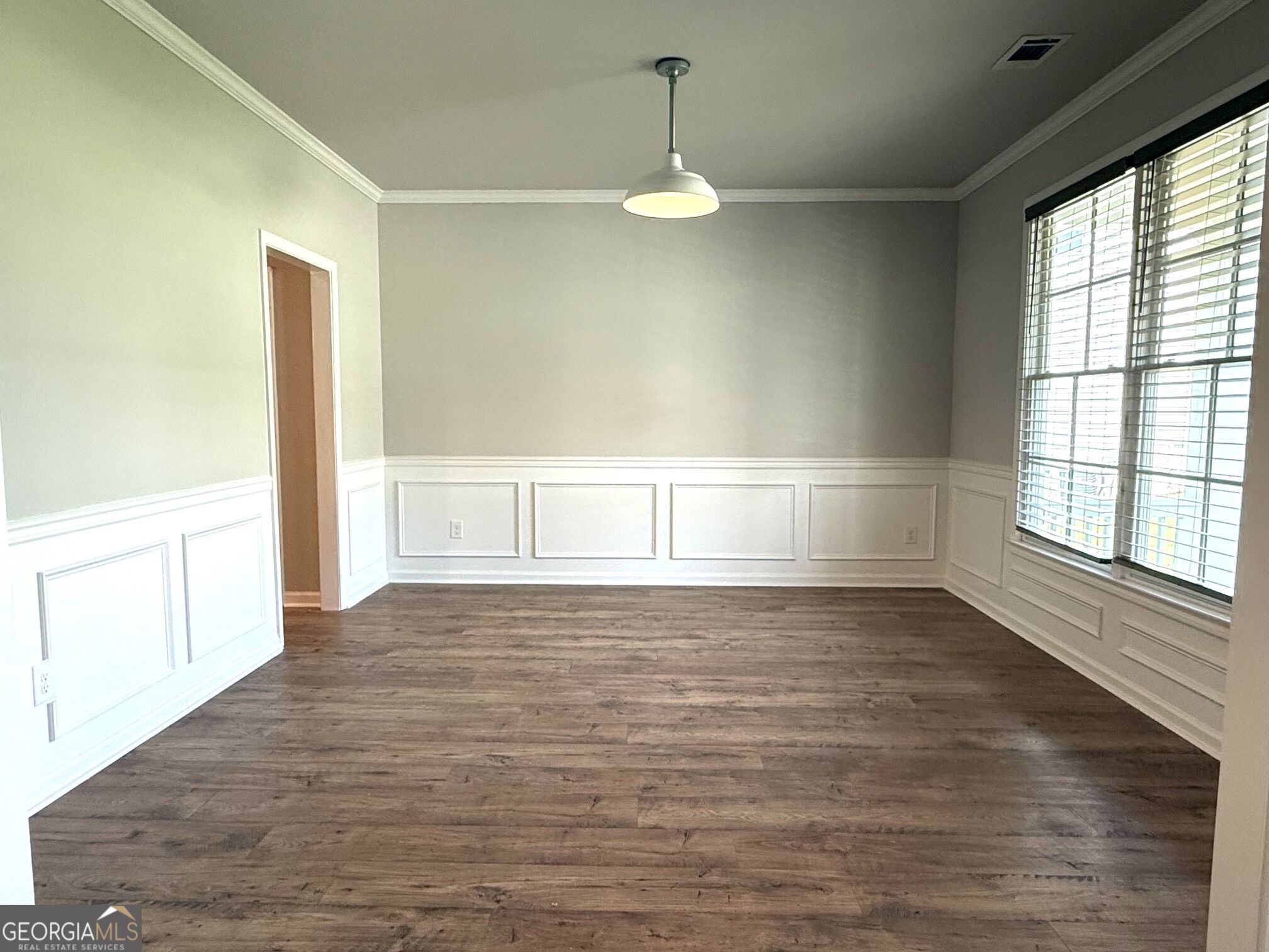 279 Greystone Court Property Photo 7