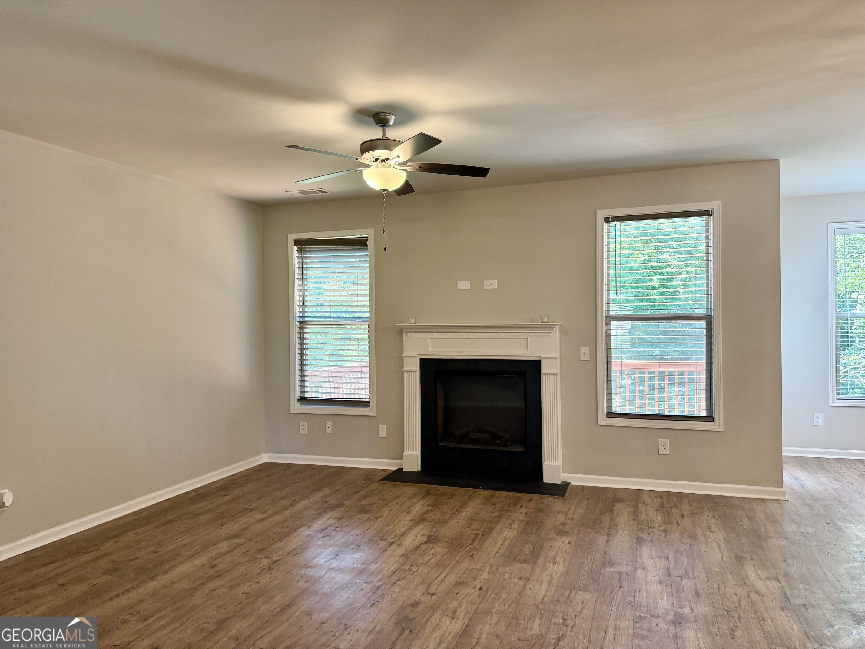 279 Greystone Court Property Photo 10