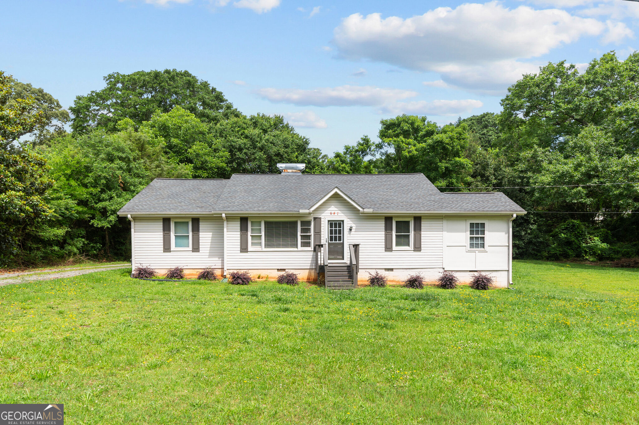 641 Highway 23 NW Property Photo 1