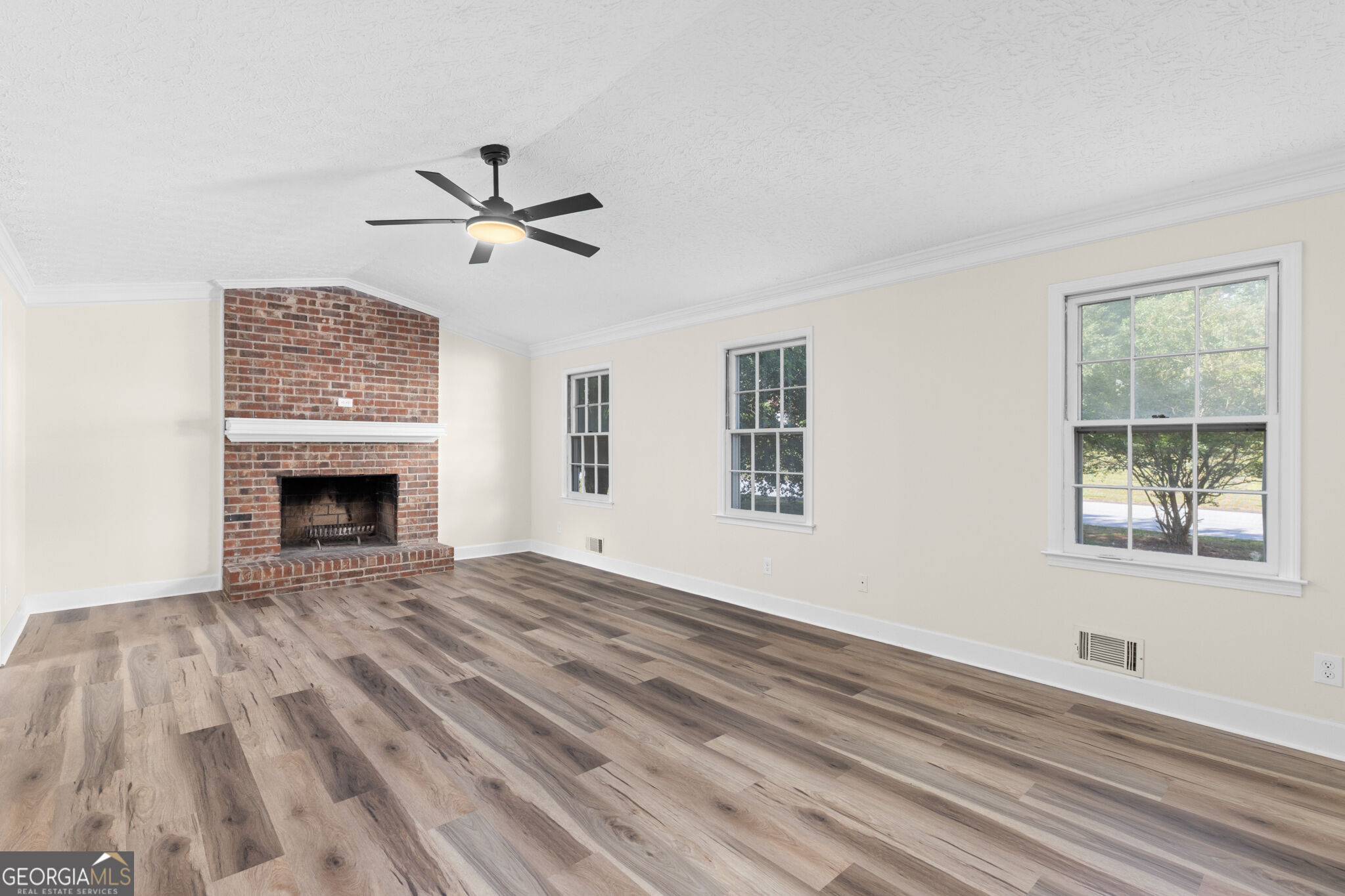 2250 Ridge Forest Drive Property Photo 8
