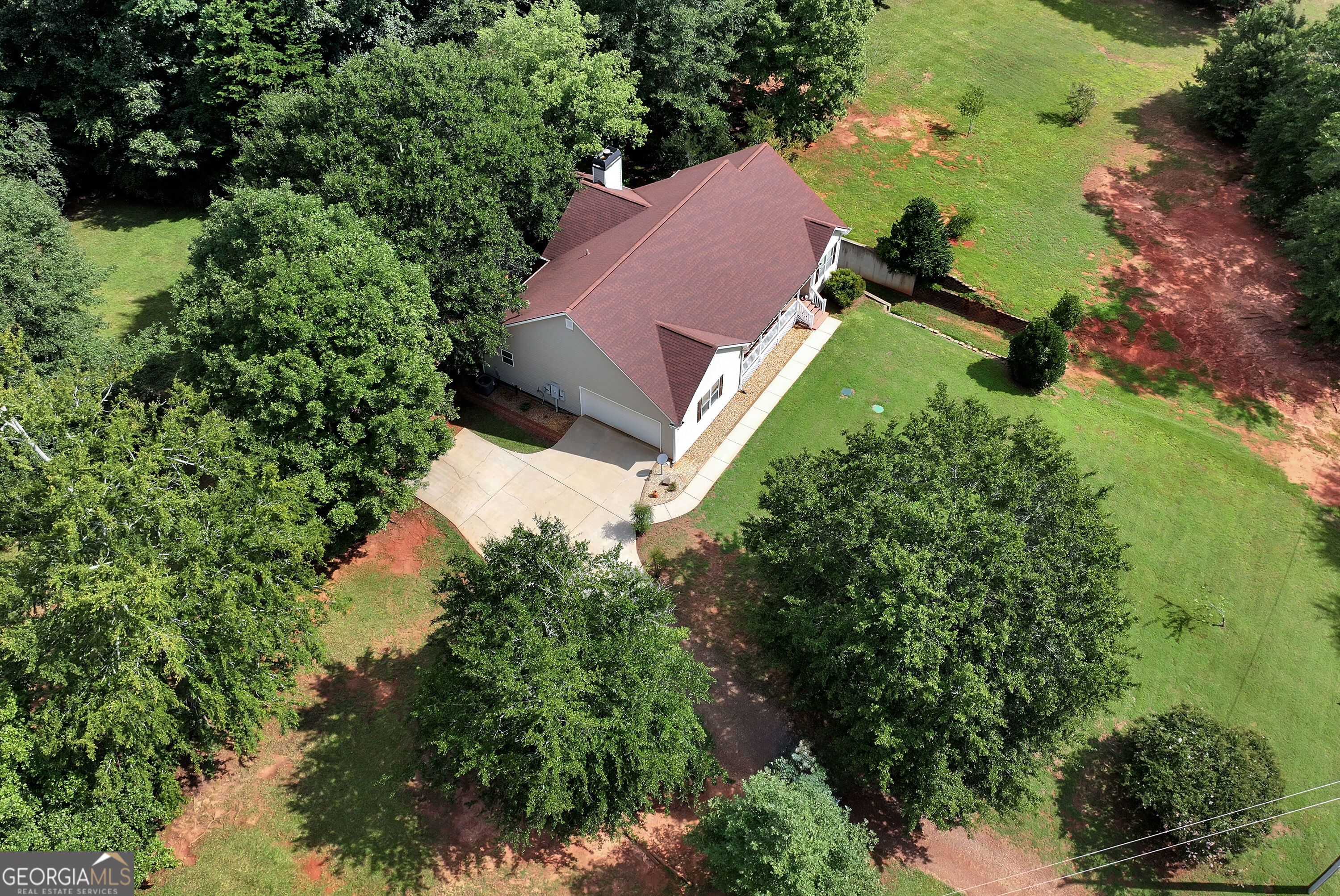817 Bluejay Way Property Photo 8