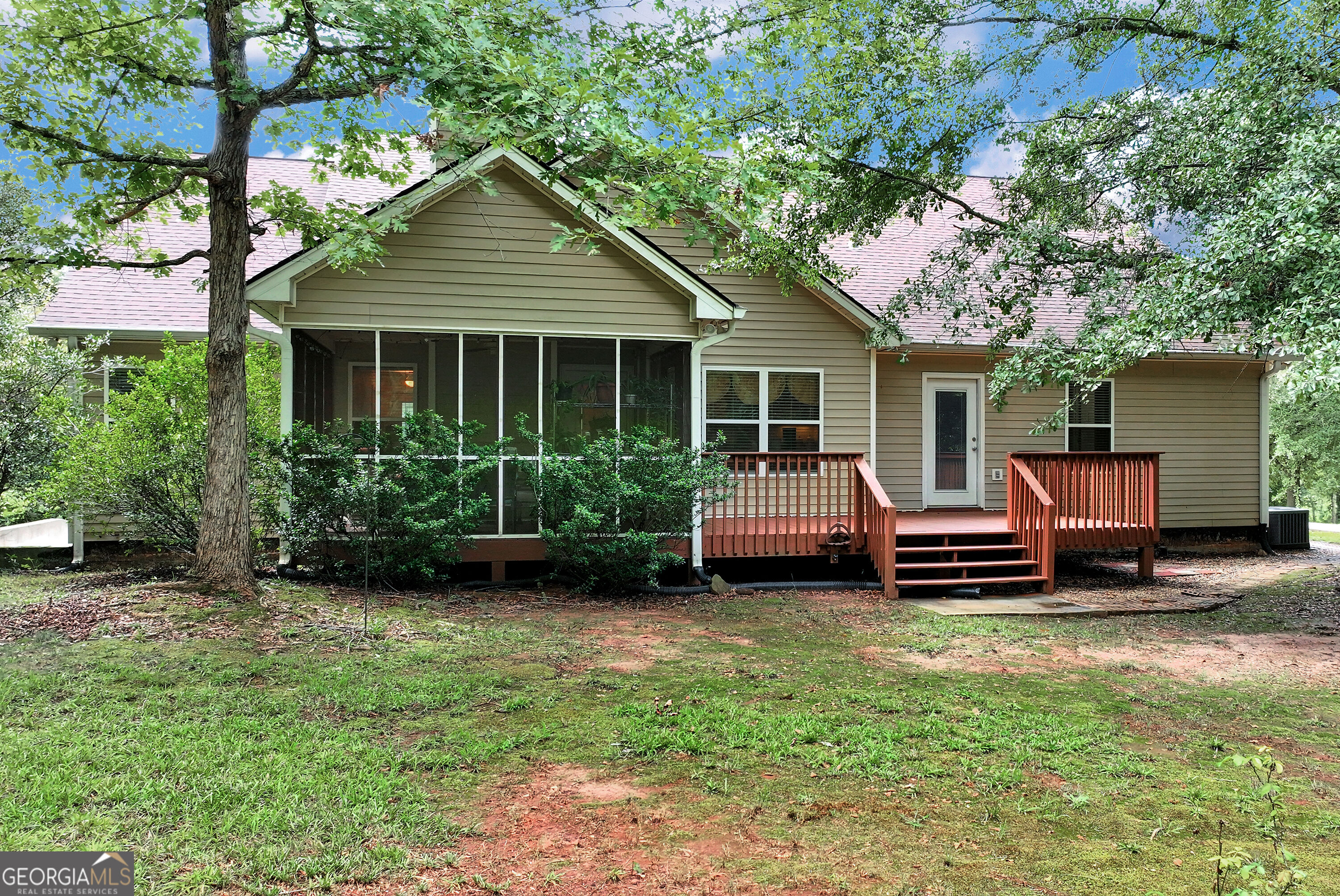 817 Bluejay Way Property Photo 18