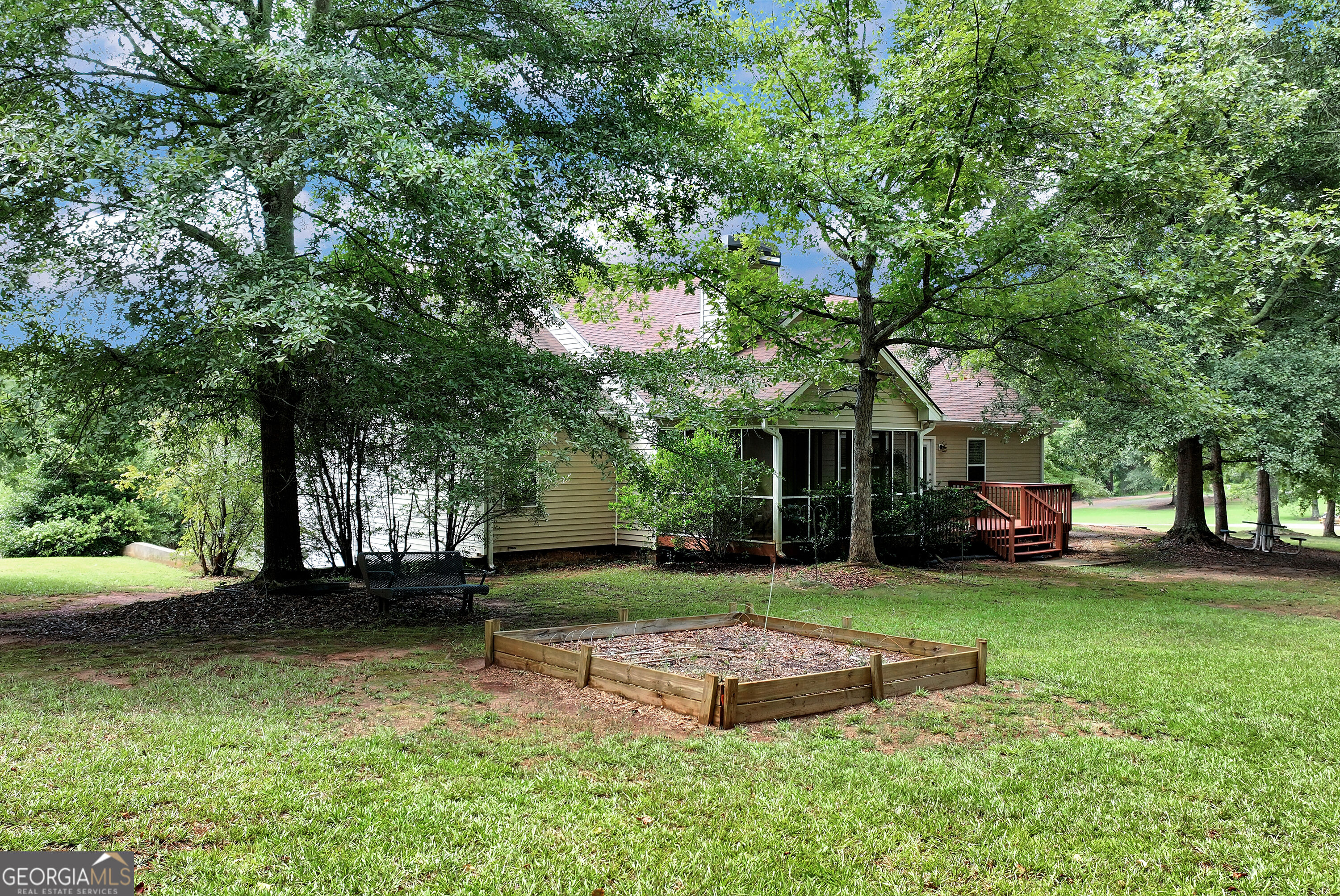 817 Bluejay Way Property Photo 22