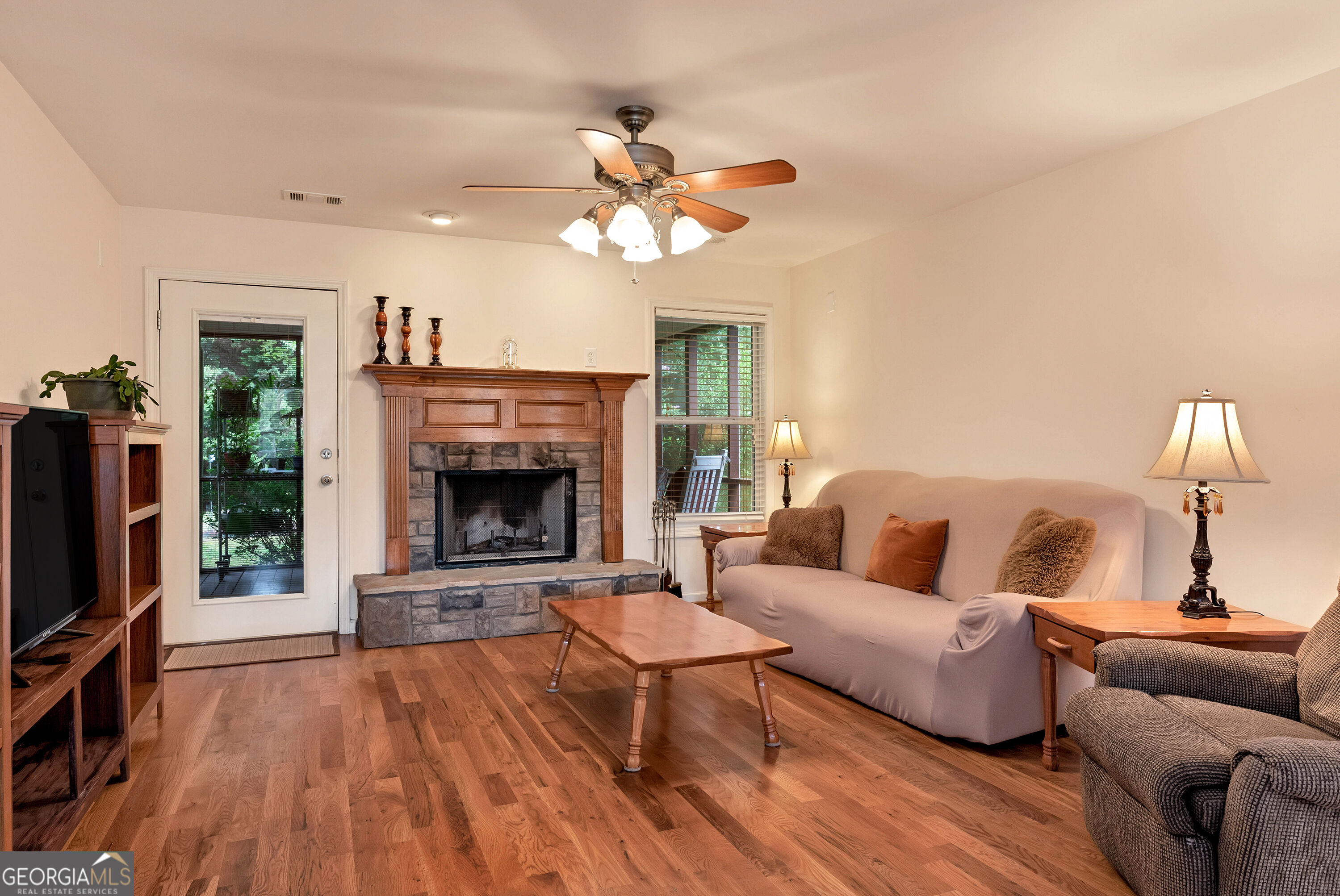 817 Bluejay Way Property Photo 39