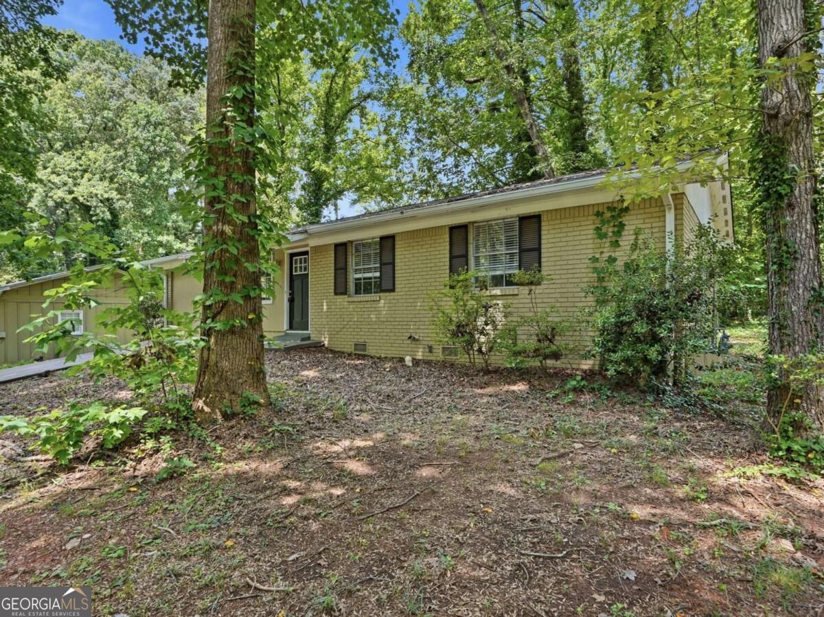4448 Malibu Drive Property Photo 3