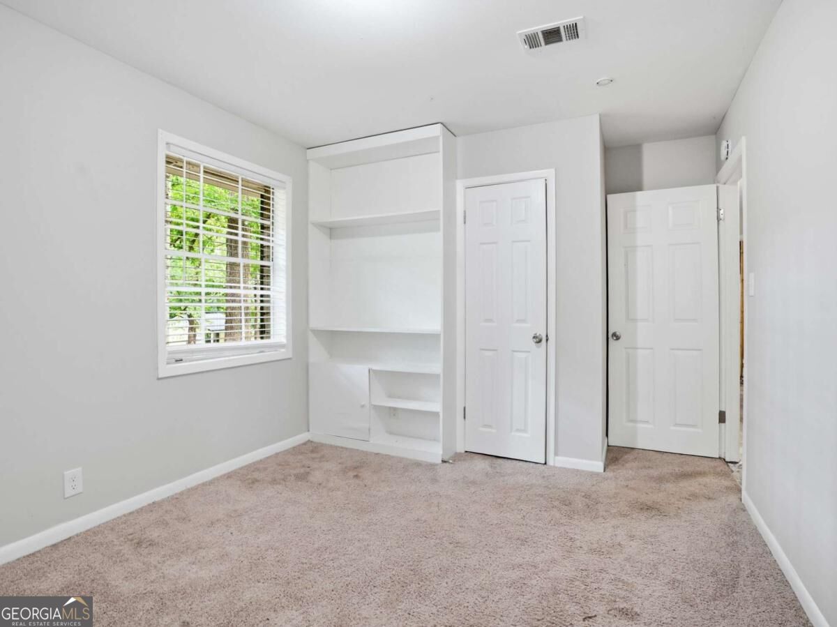 4448 Malibu Drive Property Photo 15