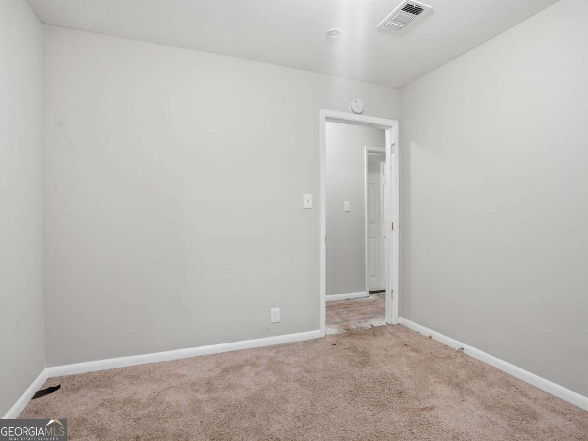 4448 Malibu Drive Property Photo 17