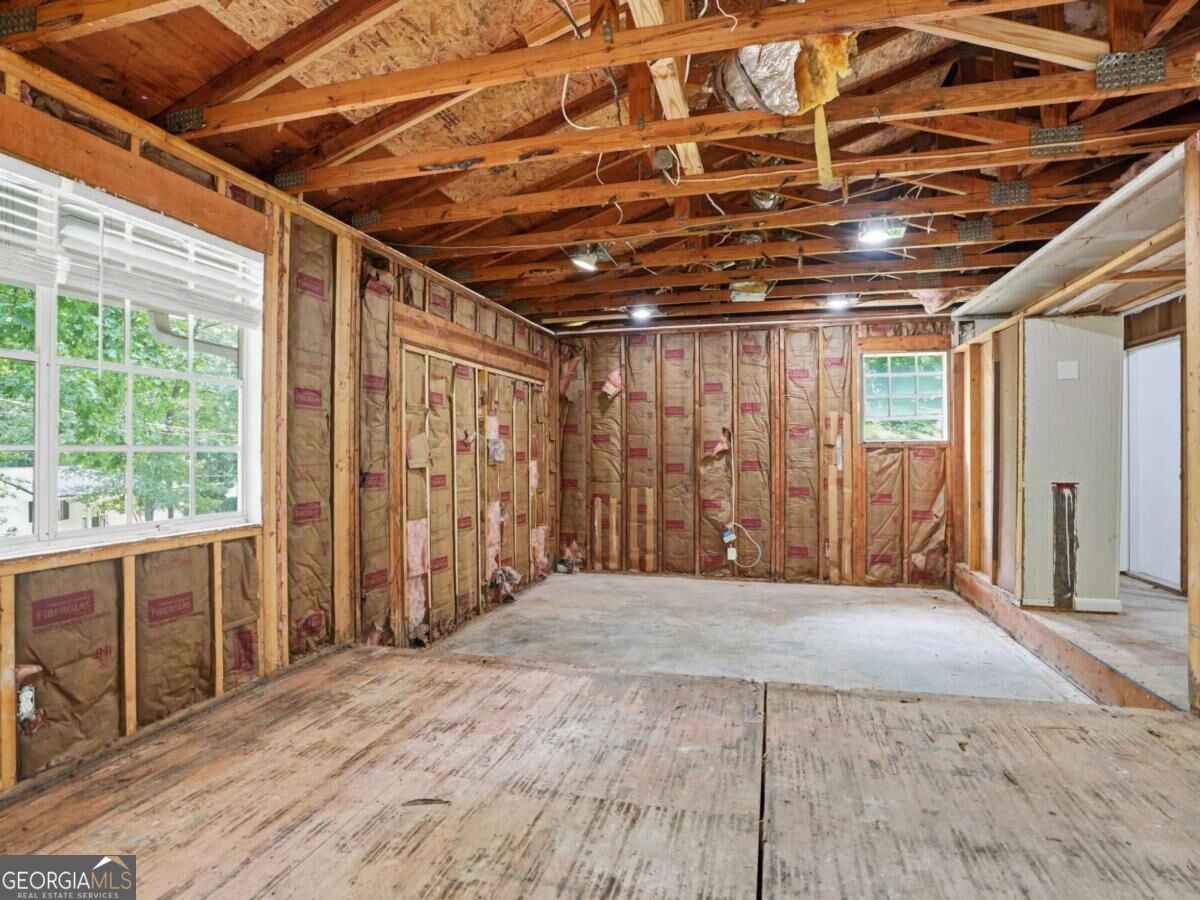 4448 Malibu Drive Property Photo 22