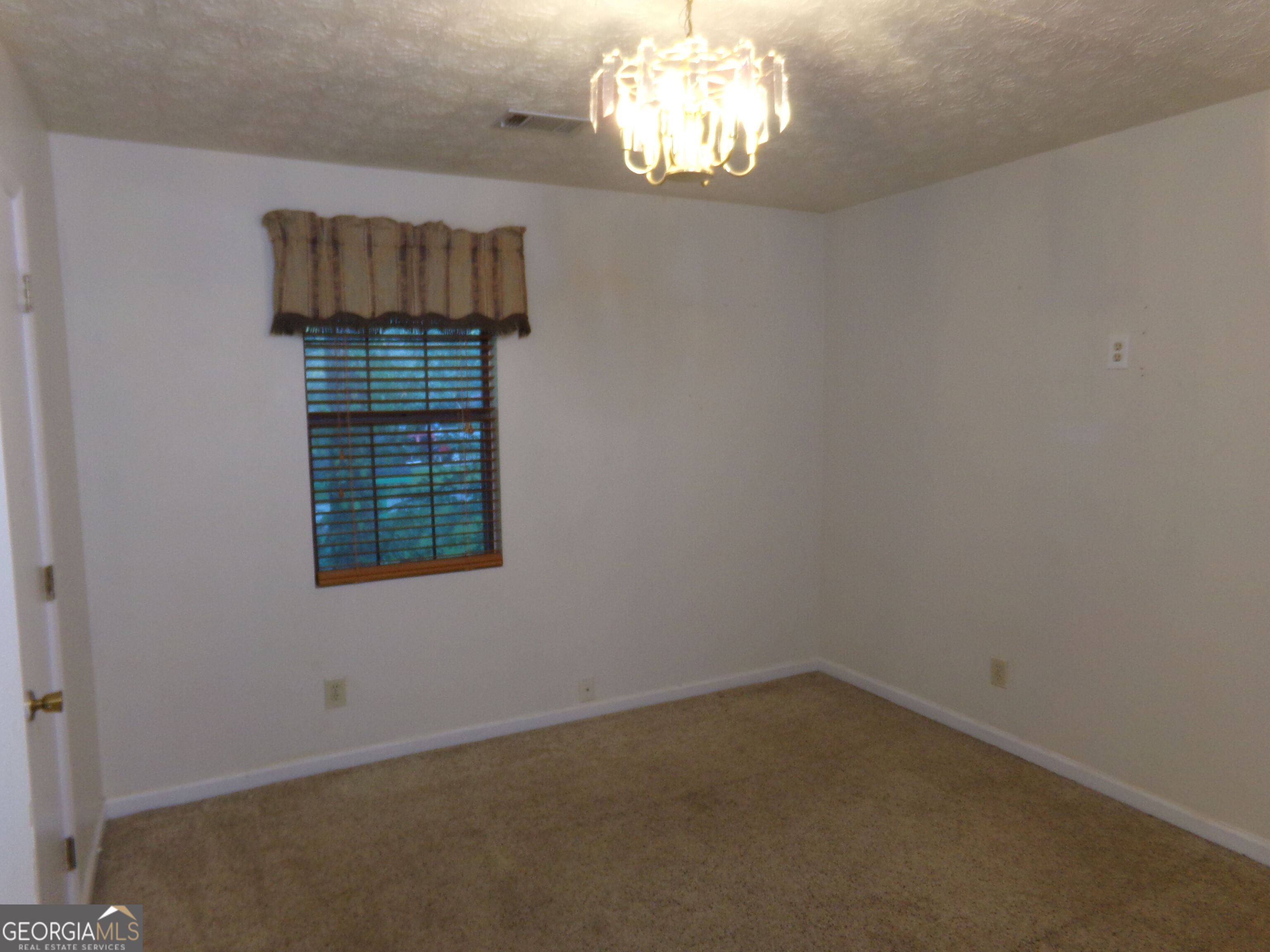 5792 Windermere Court Property Photo 12