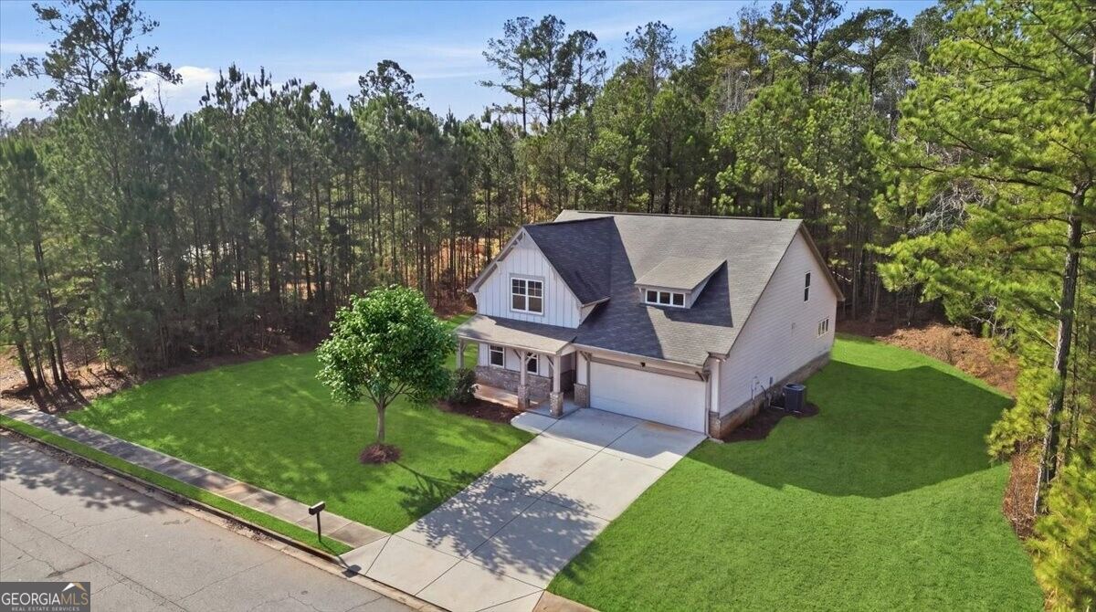 140 Stewart Glen Drive Property Photo 1
