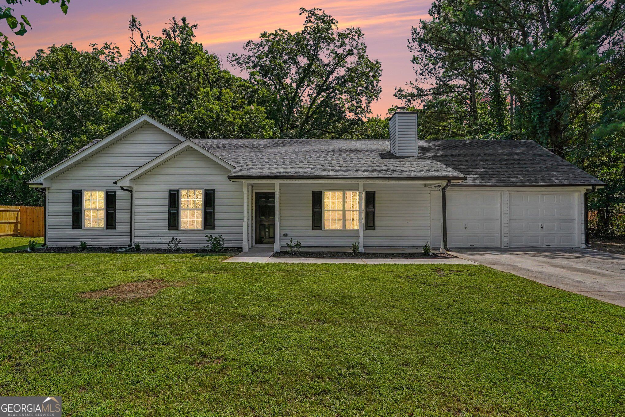 305 Veal Road Property Photo 1