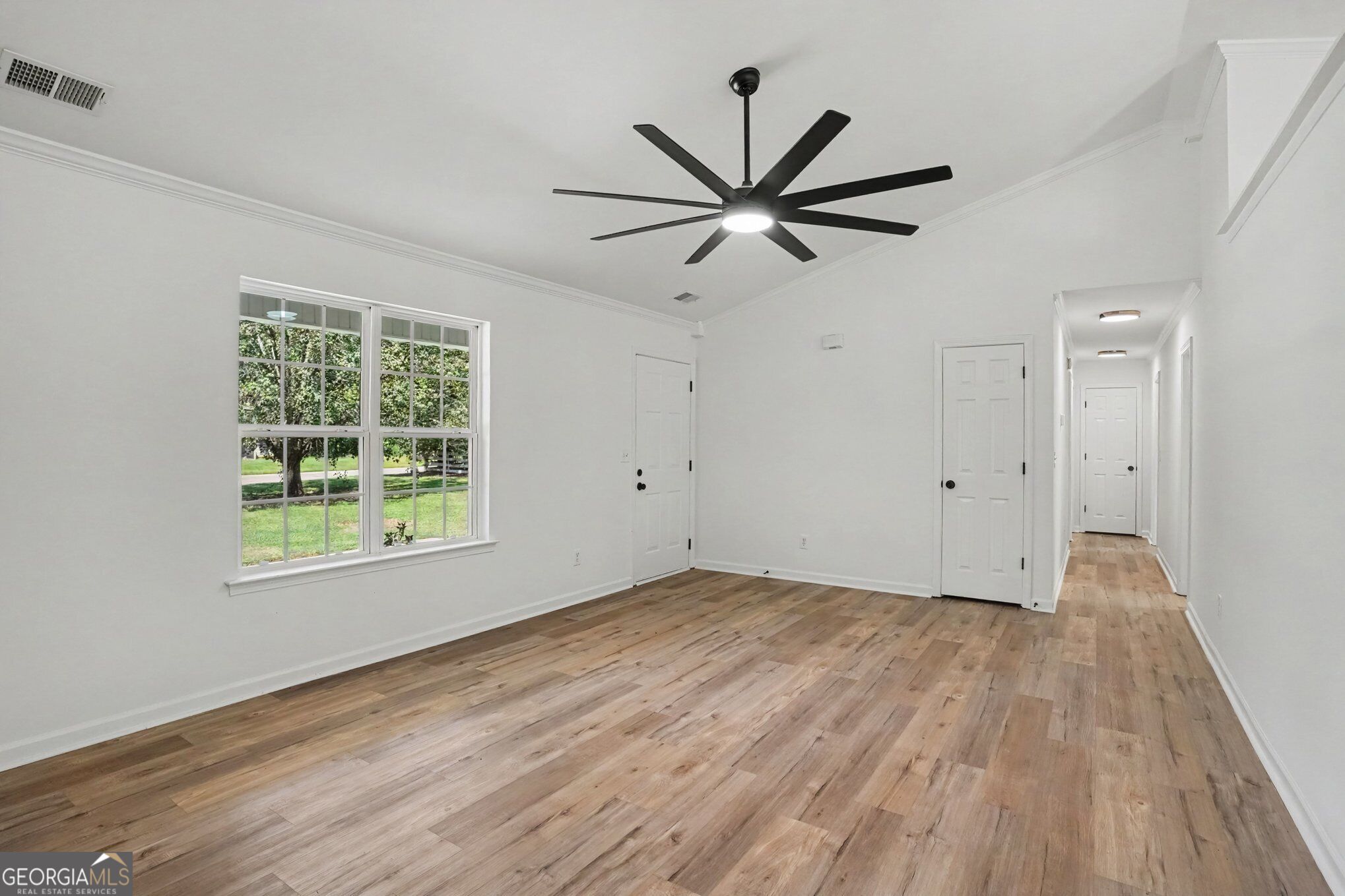 305 Veal Road Property Photo 7