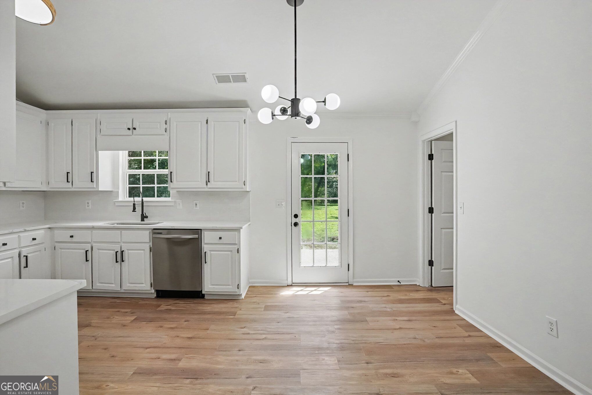 305 Veal Road Property Photo 8