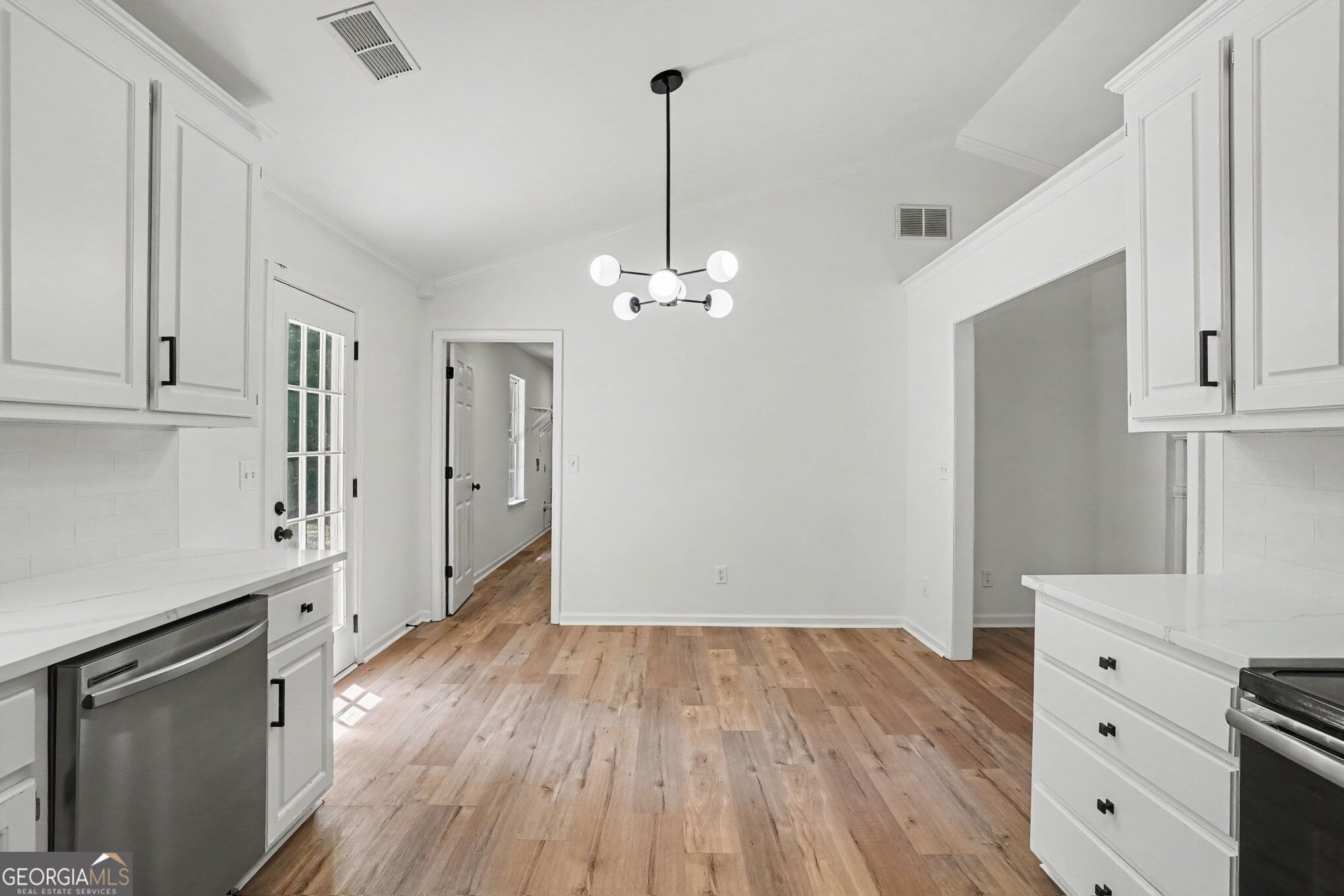 305 Veal Road Property Photo 11