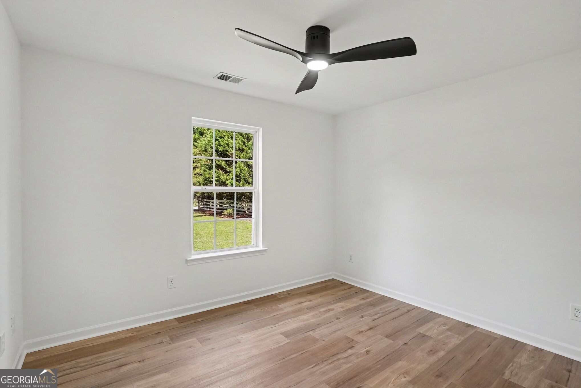305 Veal Road Property Photo 18