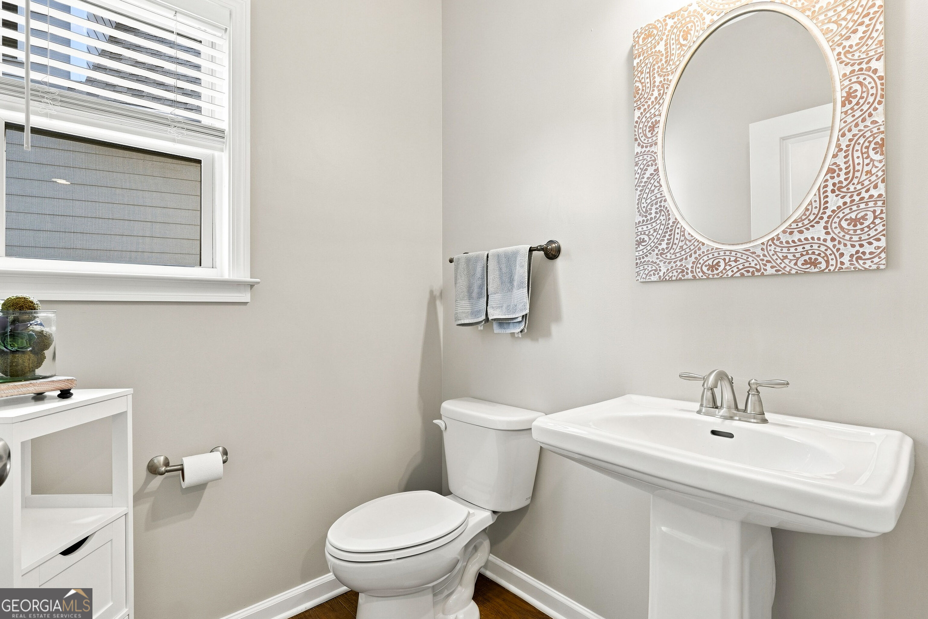 232 South Village Square Property Photo 33