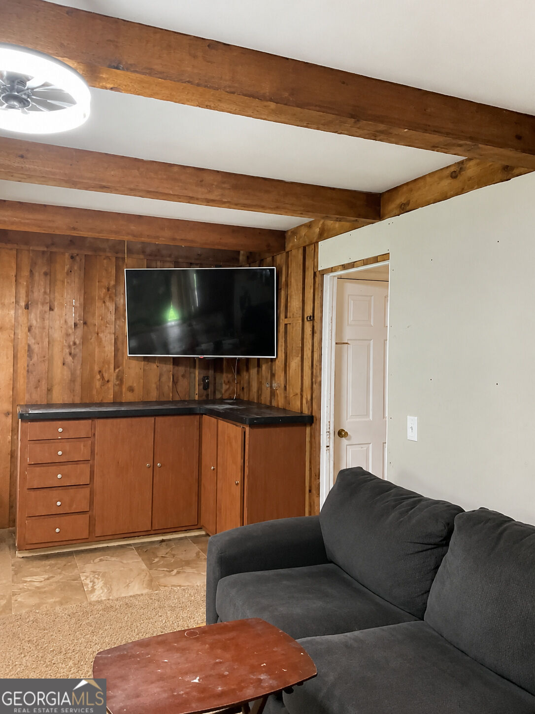 2384 Forest Green Drive Property Photo 5