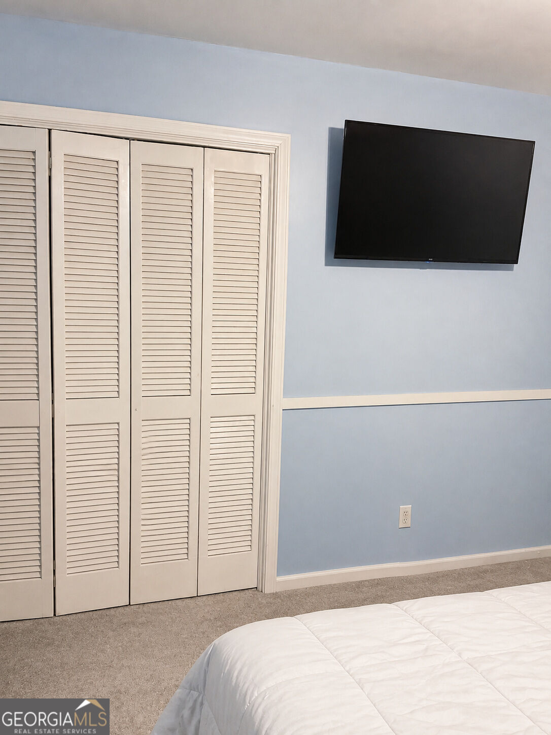 2384 Forest Green Drive Property Photo 16