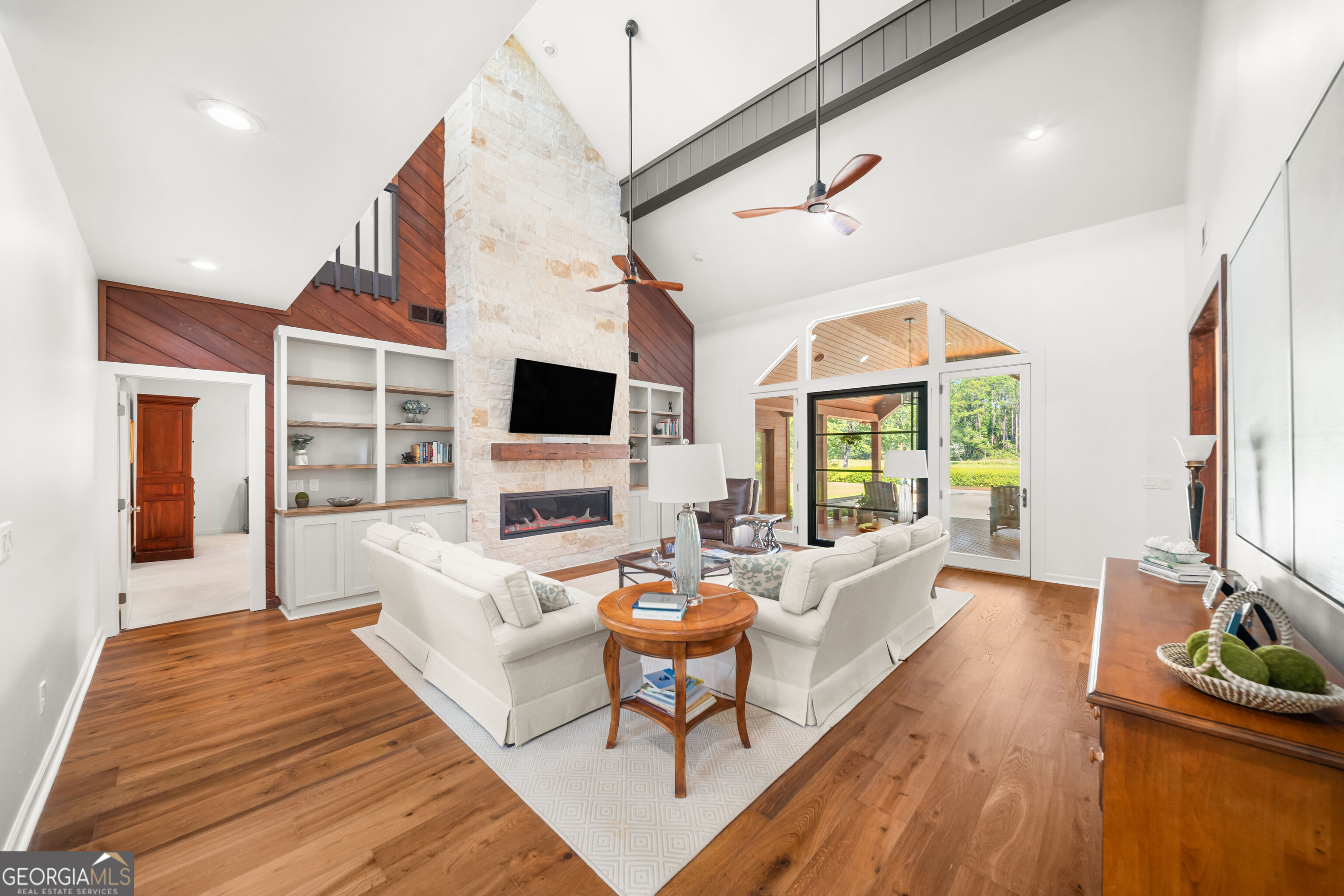 7 Whippoorwill Drive Property Photo 4
