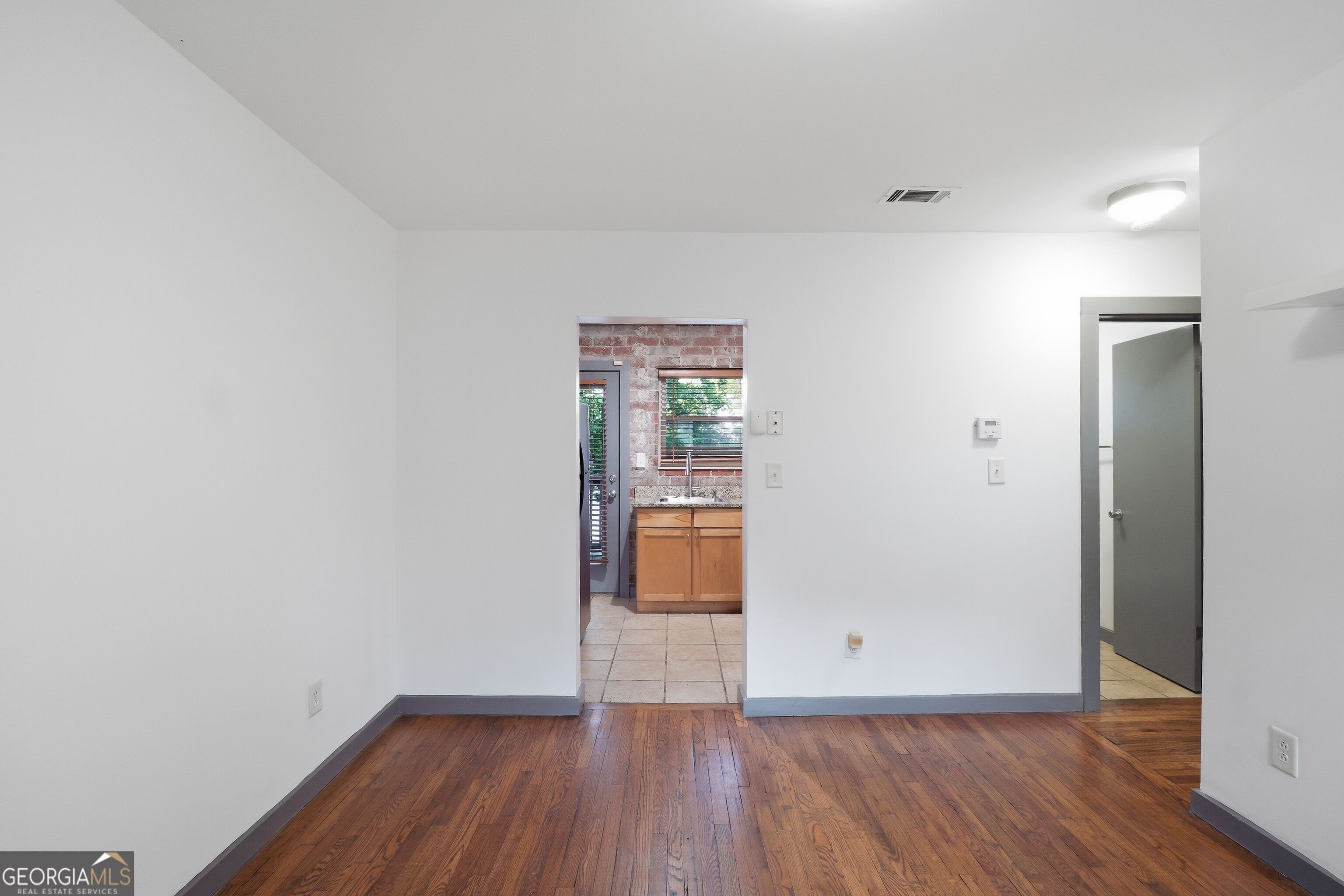 561 Formwalt Street Sw # 2 Property Photo 4