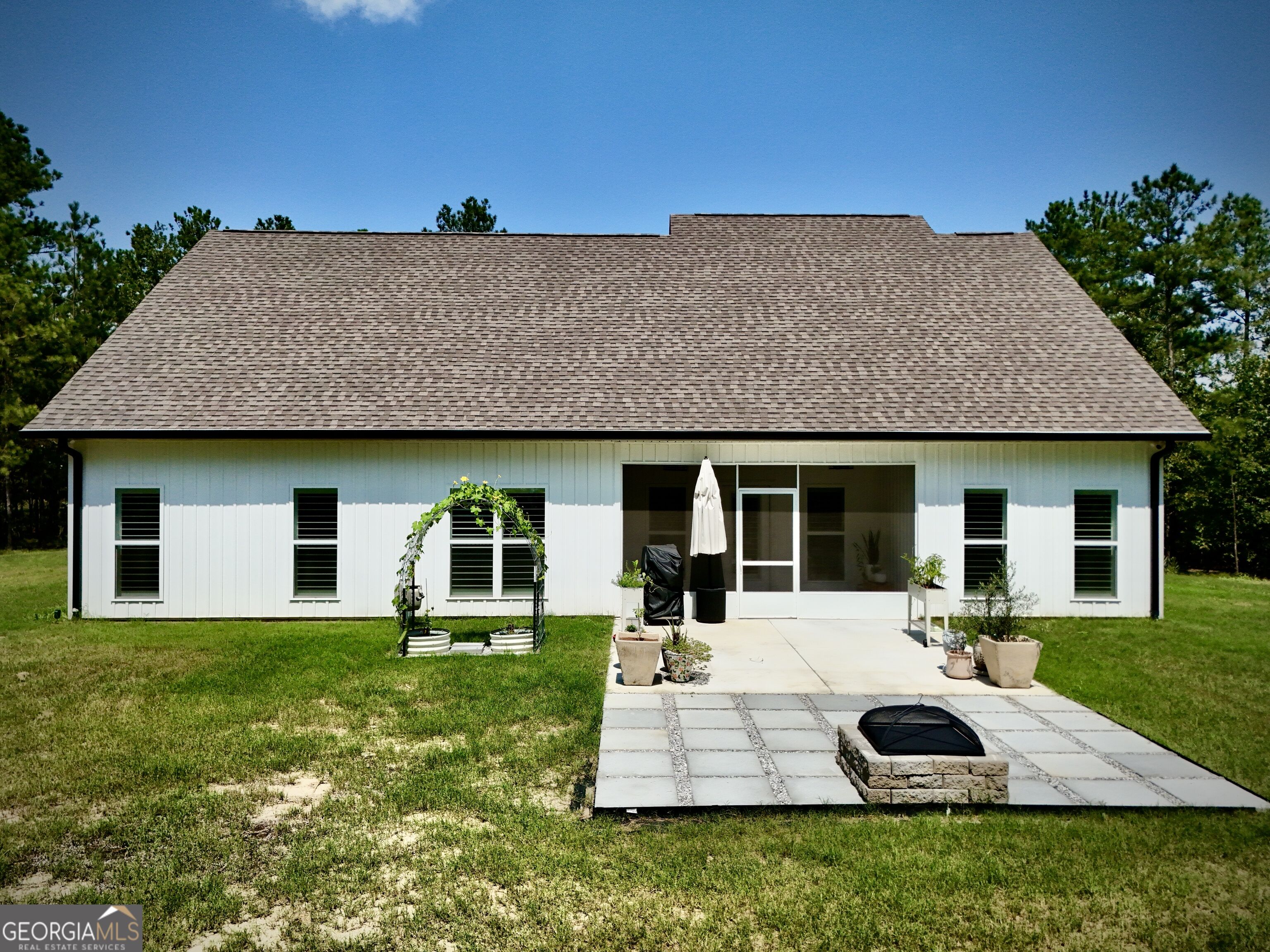 637 Chieftain Trail Property Photo 3