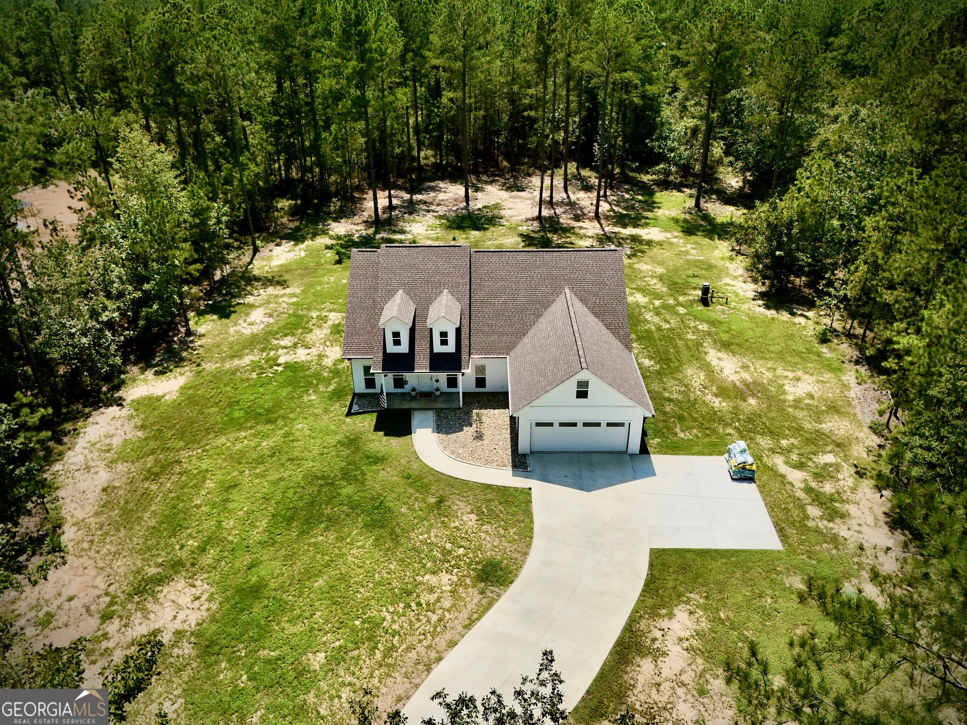 637 Chieftain Trail Property Photo 4