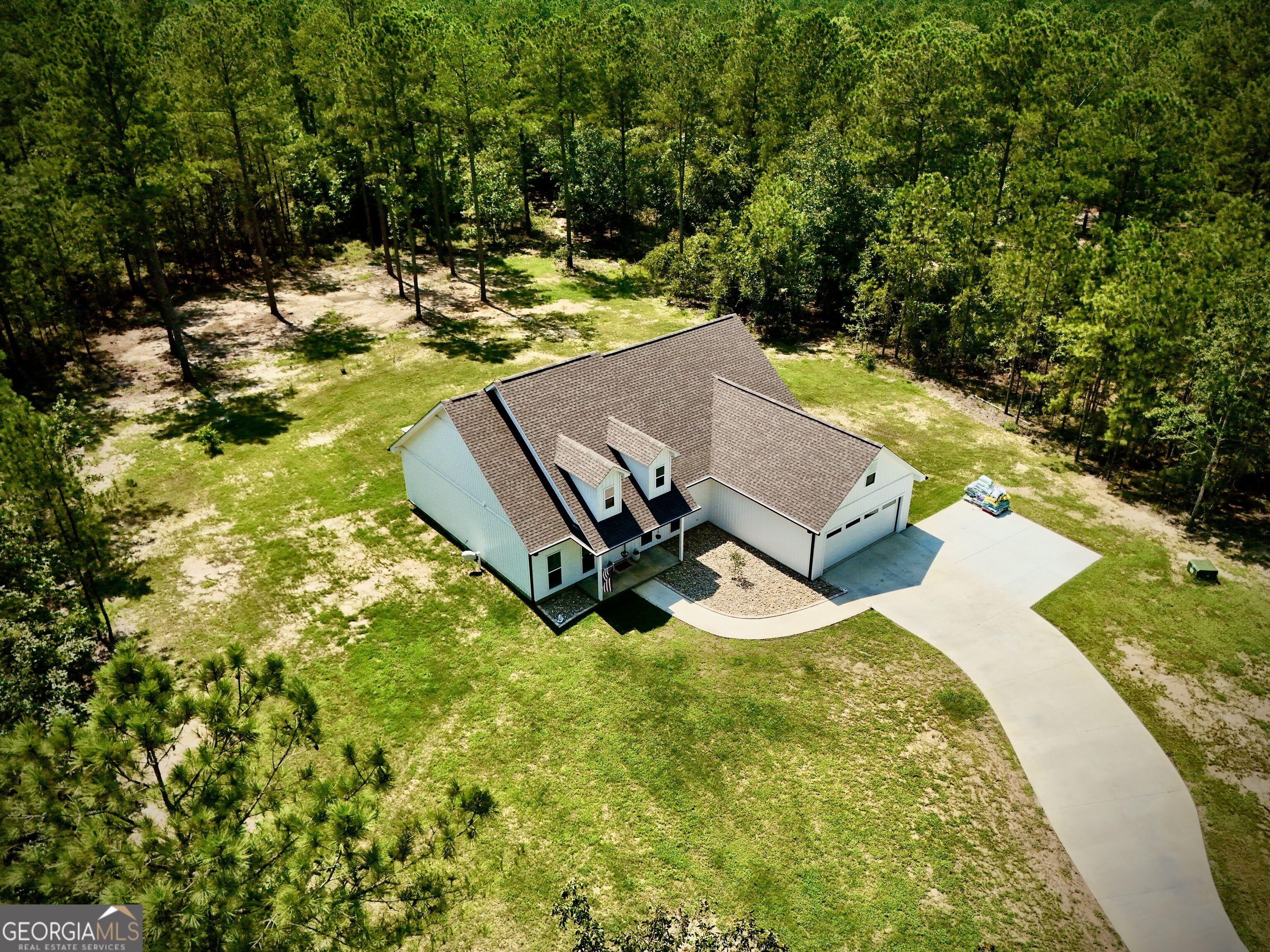637 Chieftain Trail Property Photo 5