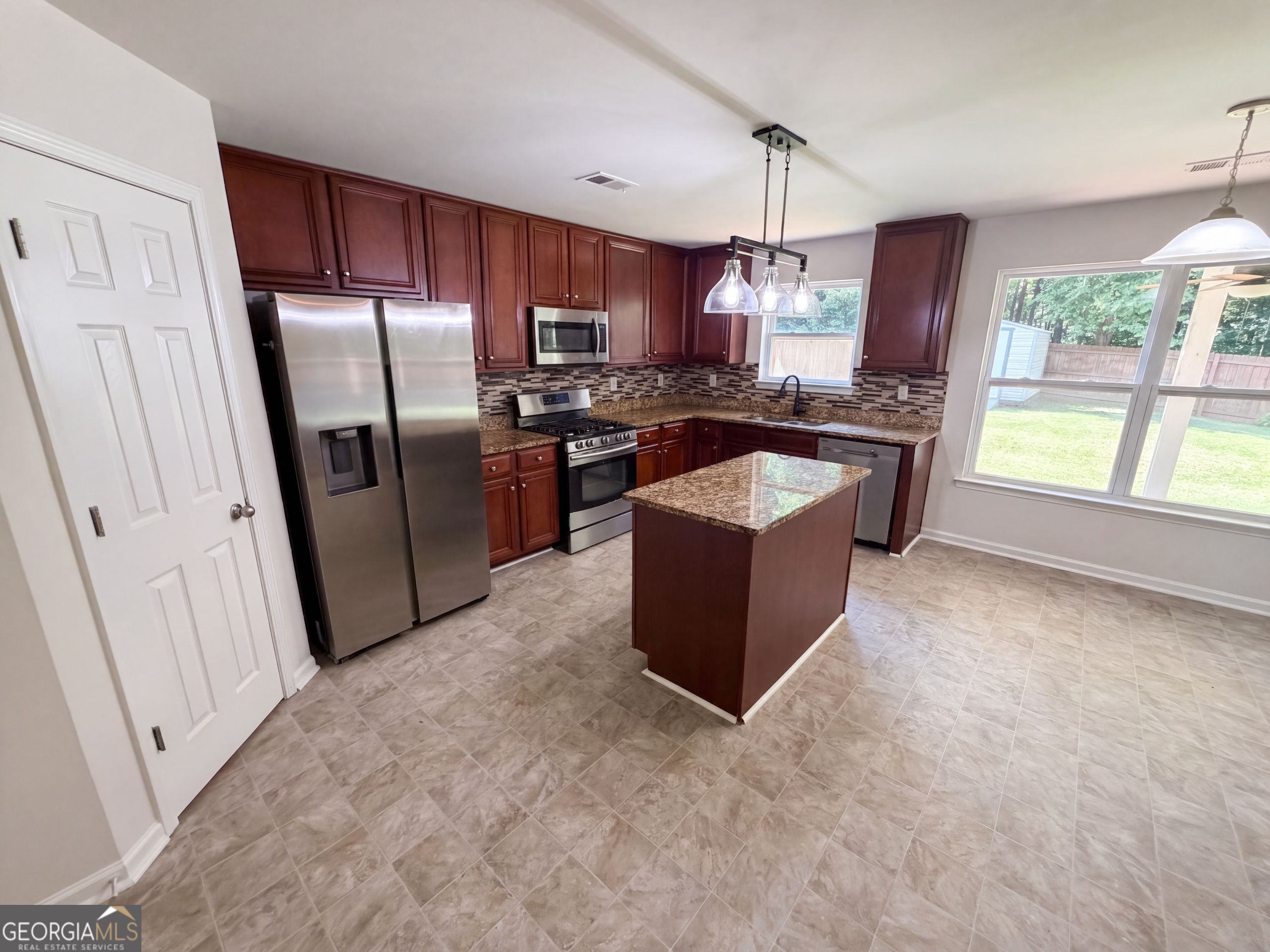 538 Walnut Way Property Photo 19