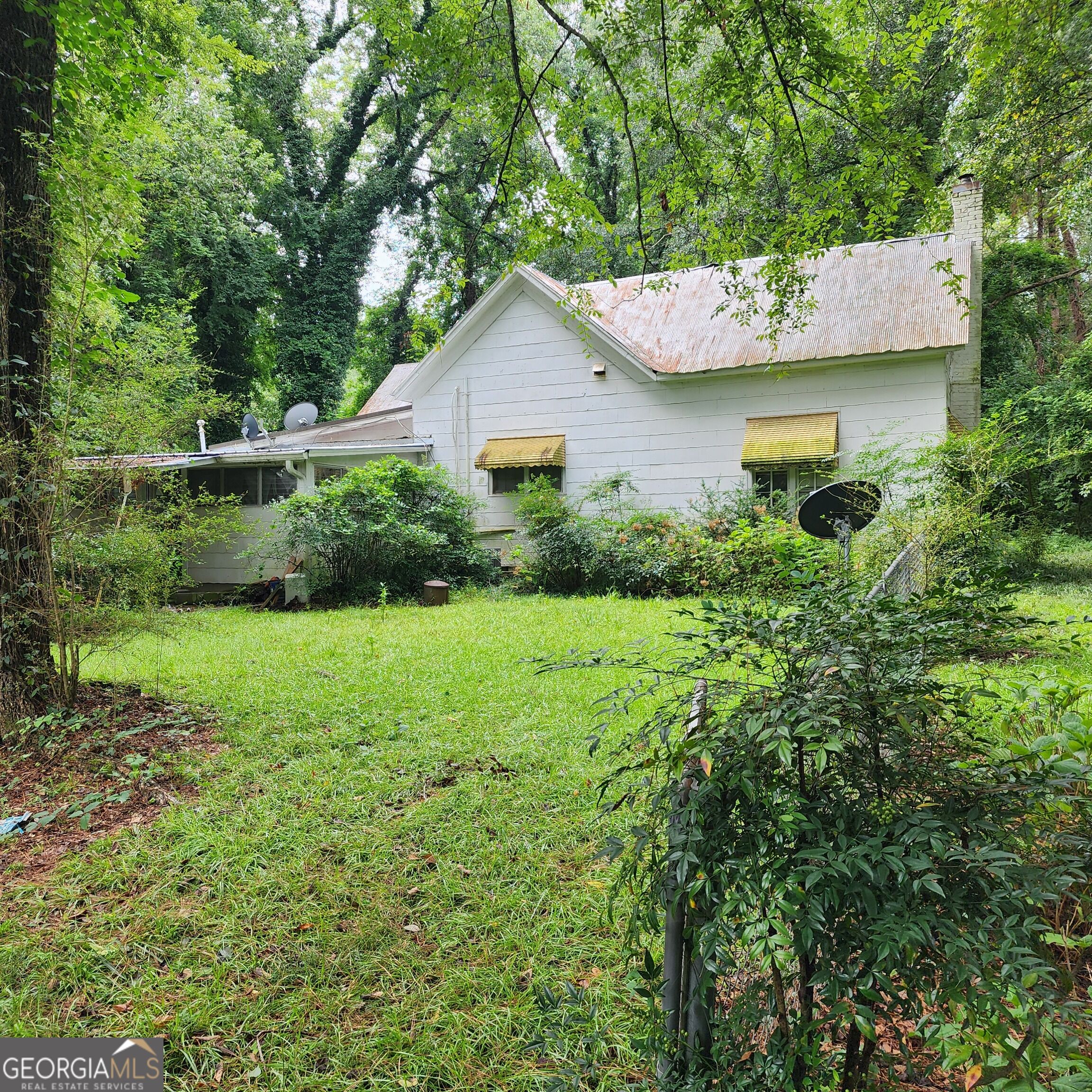 5300 Flakes Mill Road Property Photo 1