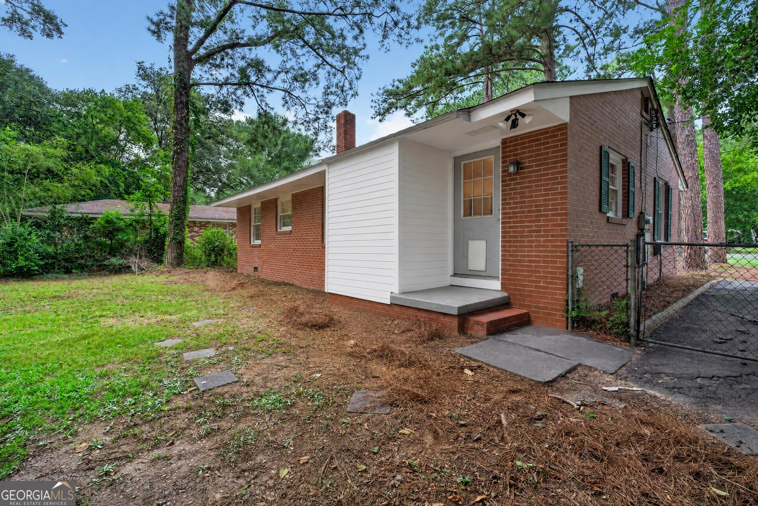 2557 Delano Drive Property Photo 32