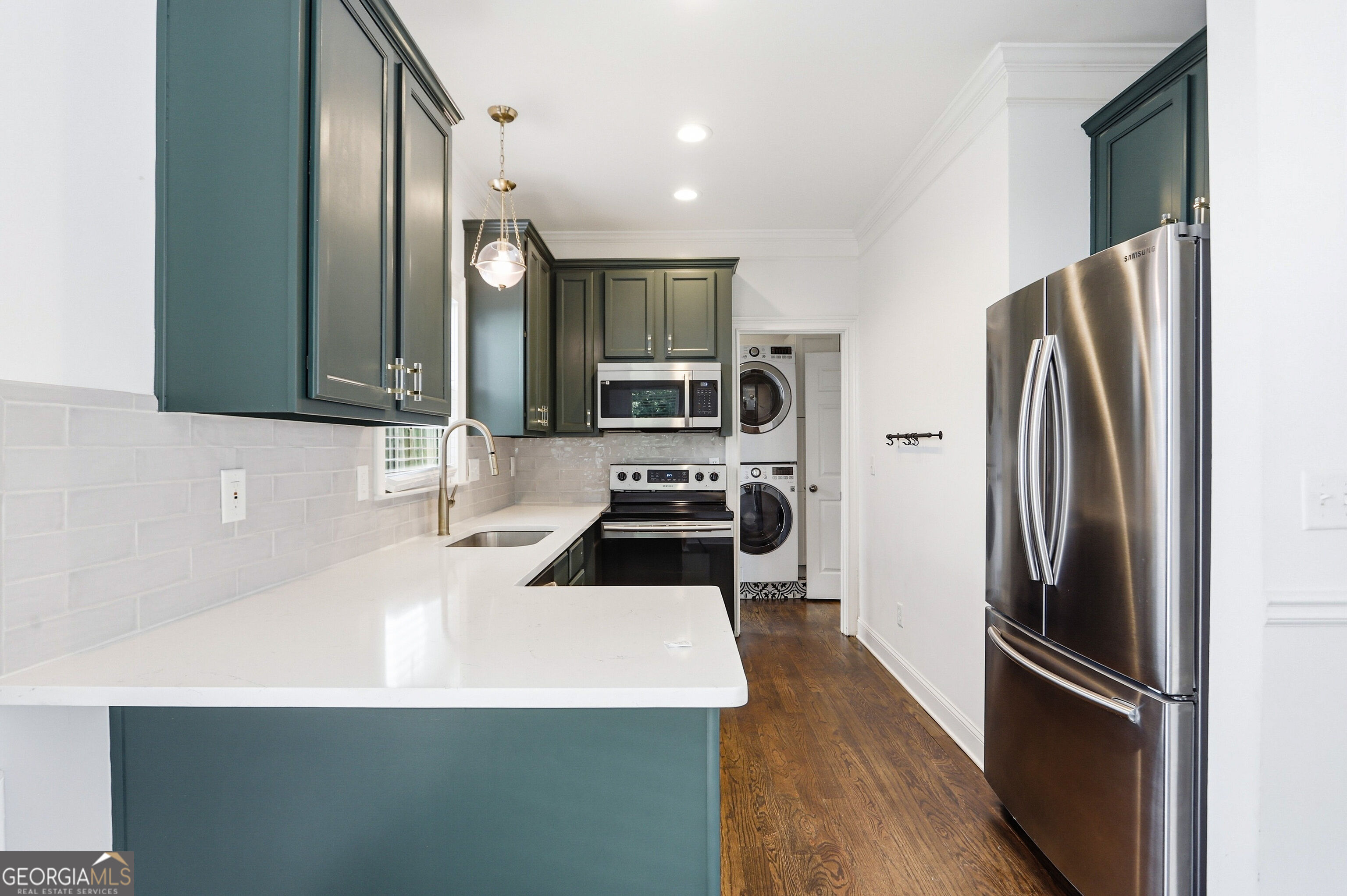 64 Bass Street Se Property Photo 2