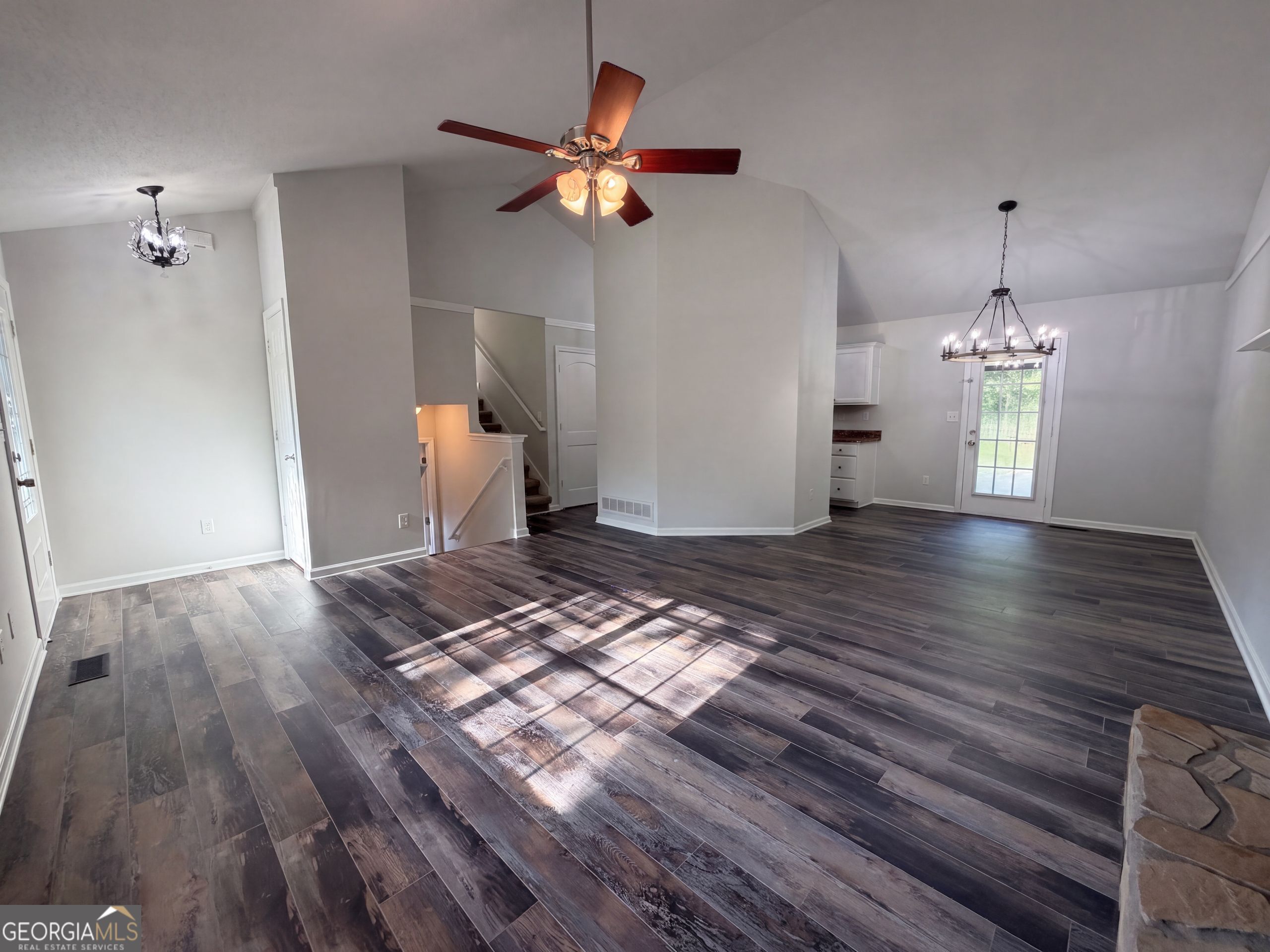 233 Temple Terrace Property Photo 3